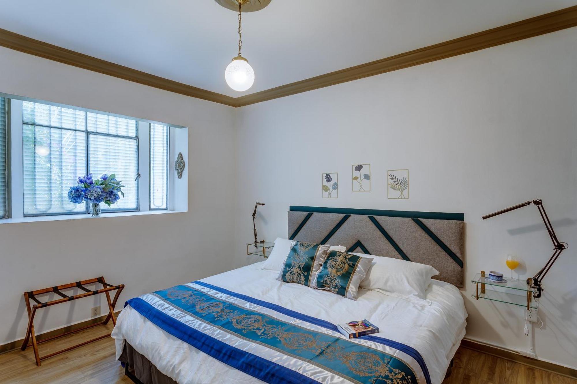 Deluxe Double Room Bath