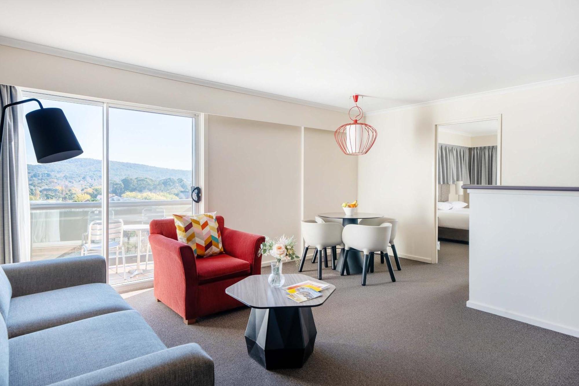 One-Bedroom Apartment - Pet Friendly