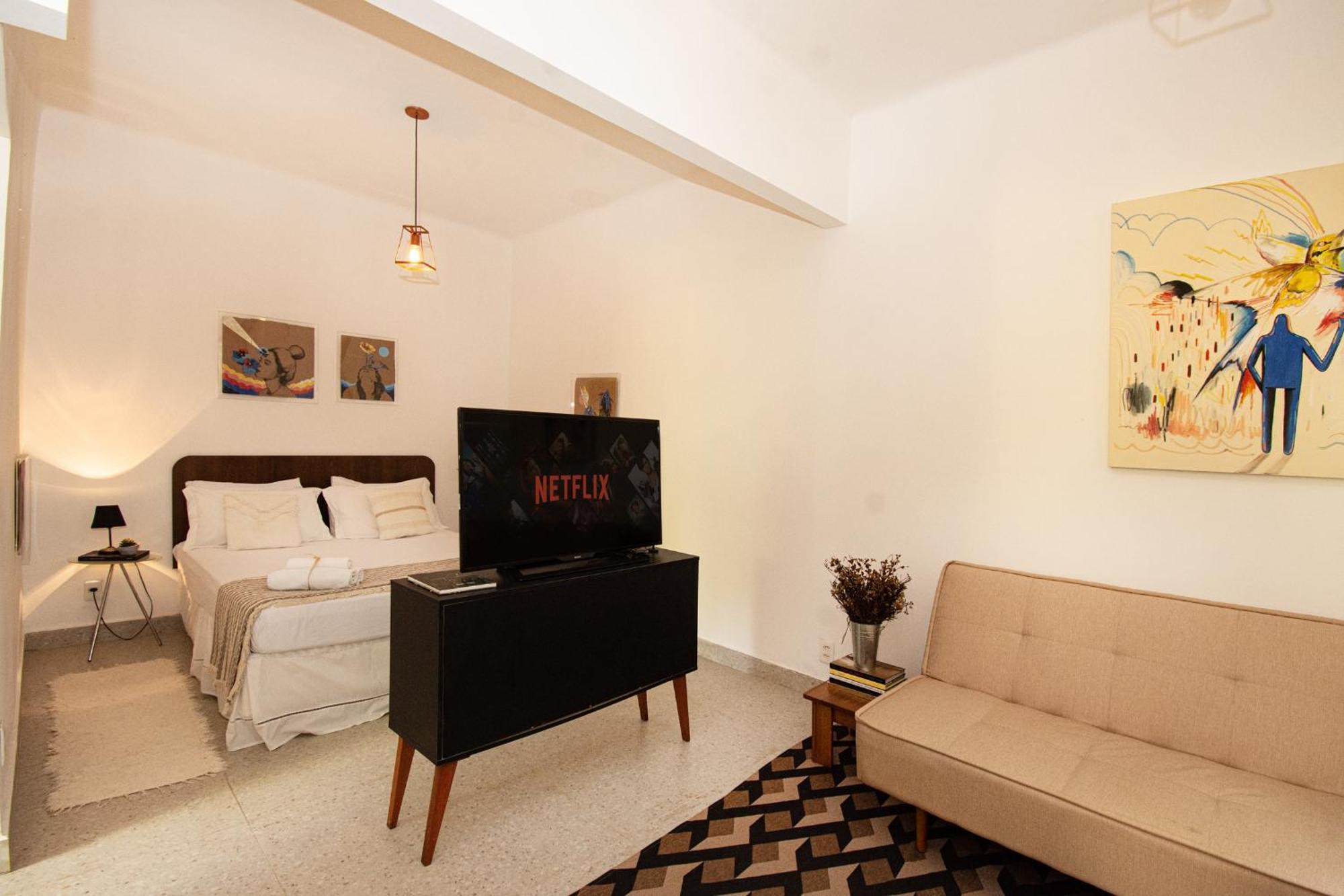 Deluxe Queen Studio