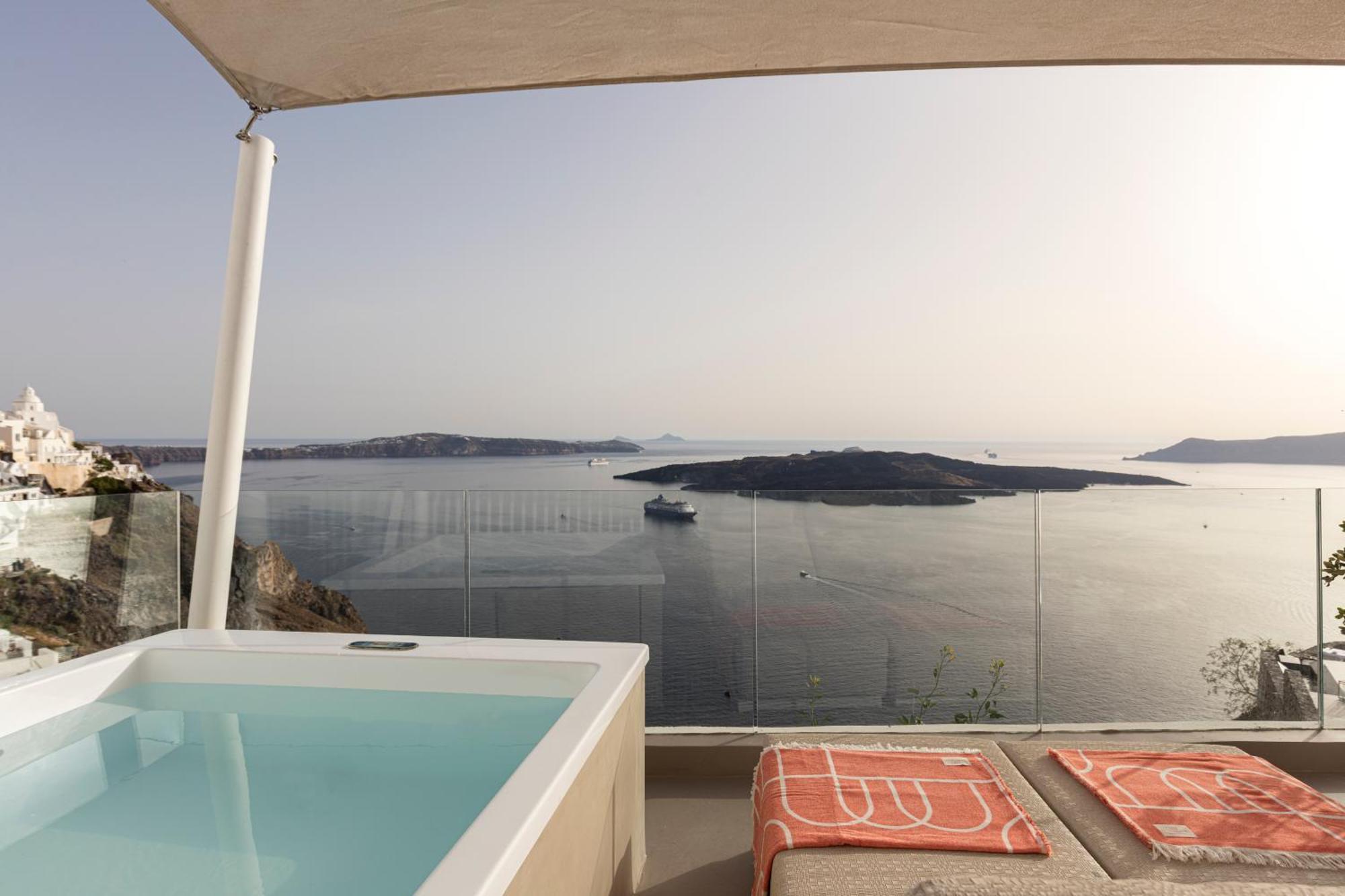 Sea View Suite Outdoor Hot Tub