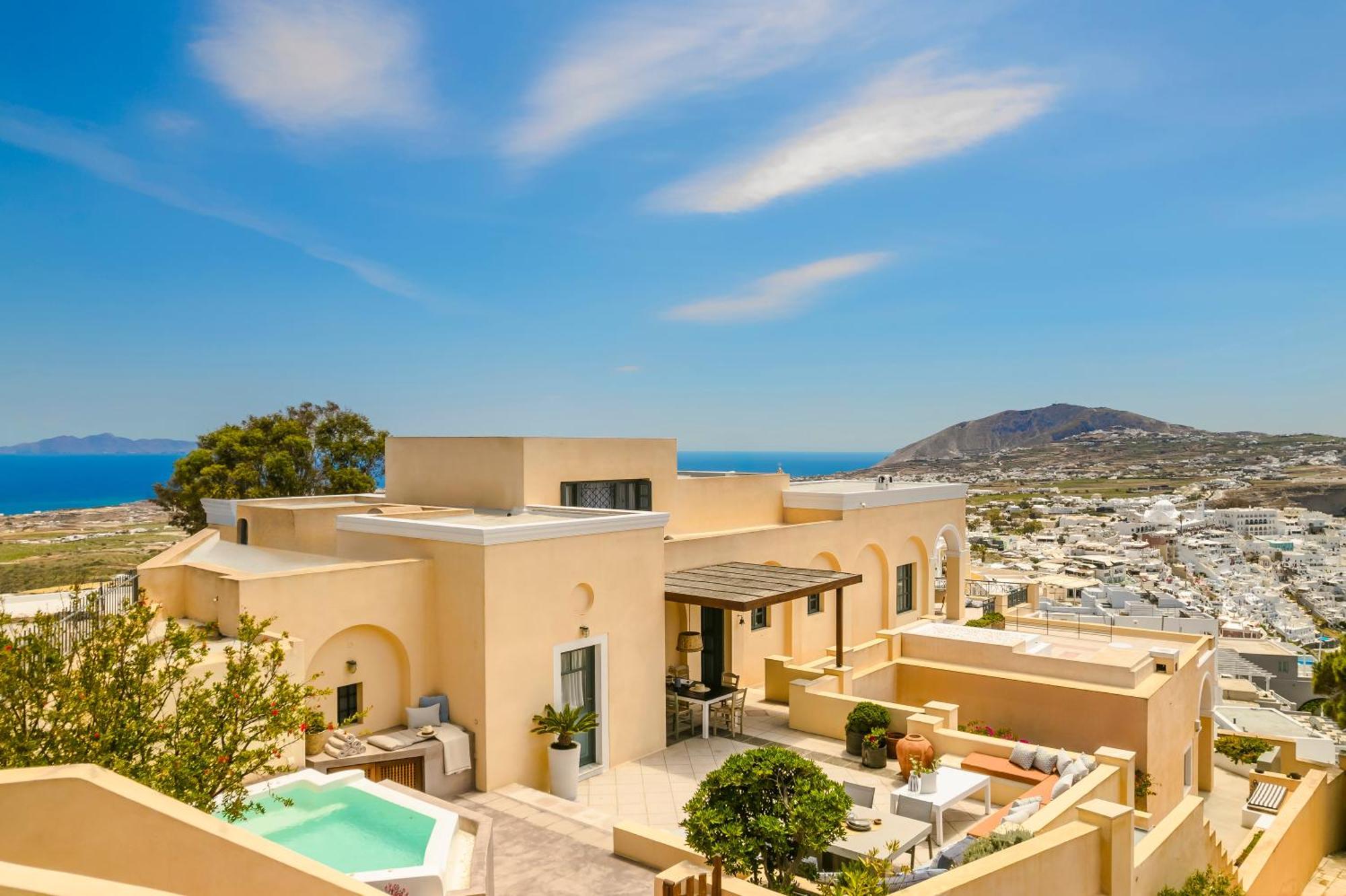 Three-Bedroom Villa Caldera View