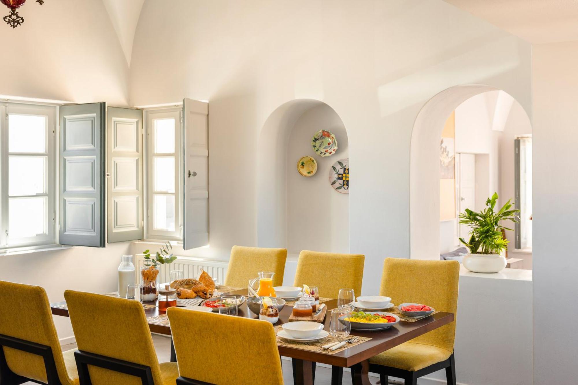Three-Bedroom Villa Caldera View