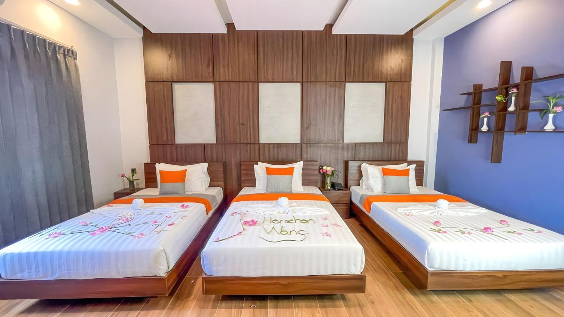 Triple Room Balcony Pick Up