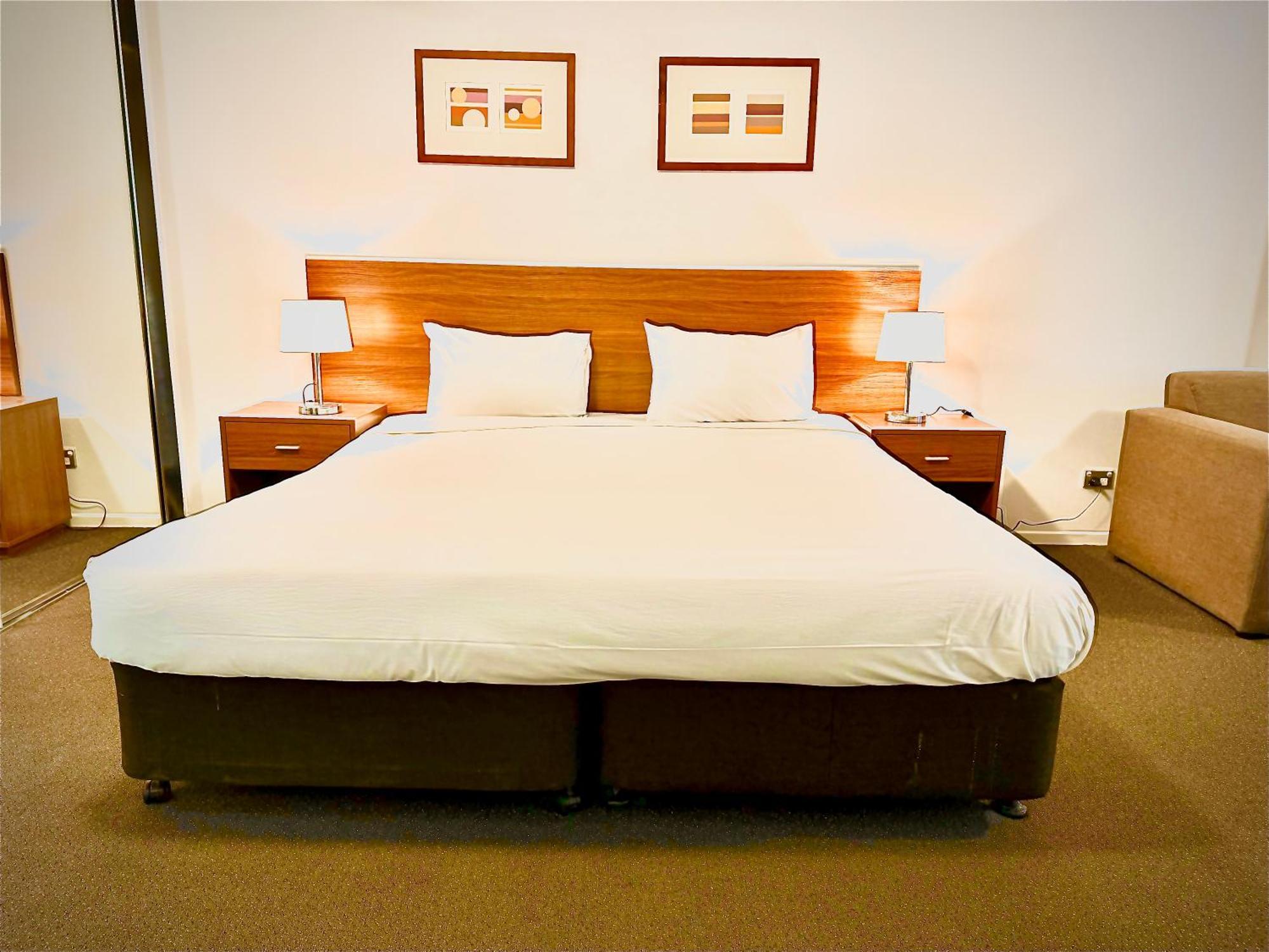 Executive Studio (Limited Housekeeping),1602334247:JPEG