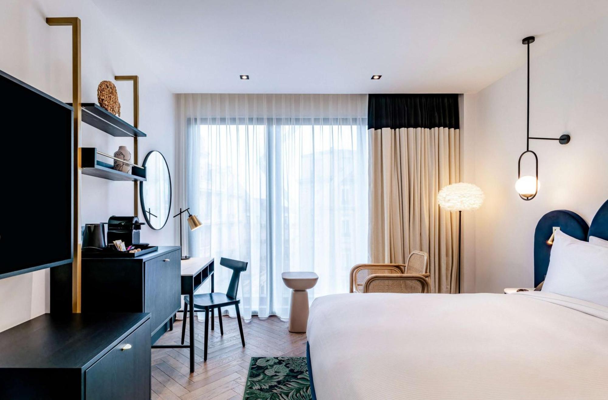 Queen Room City View