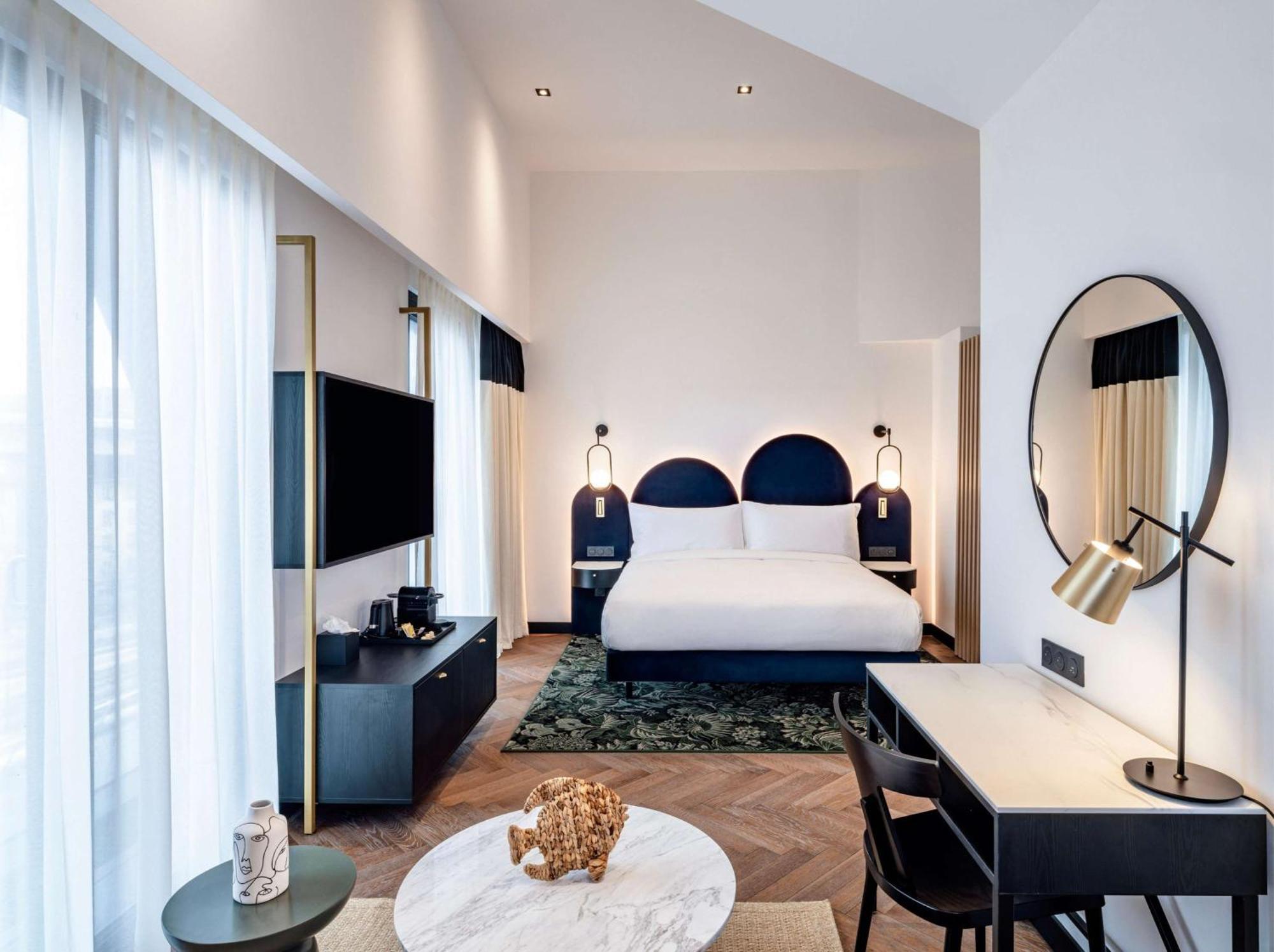 Premium King Room
