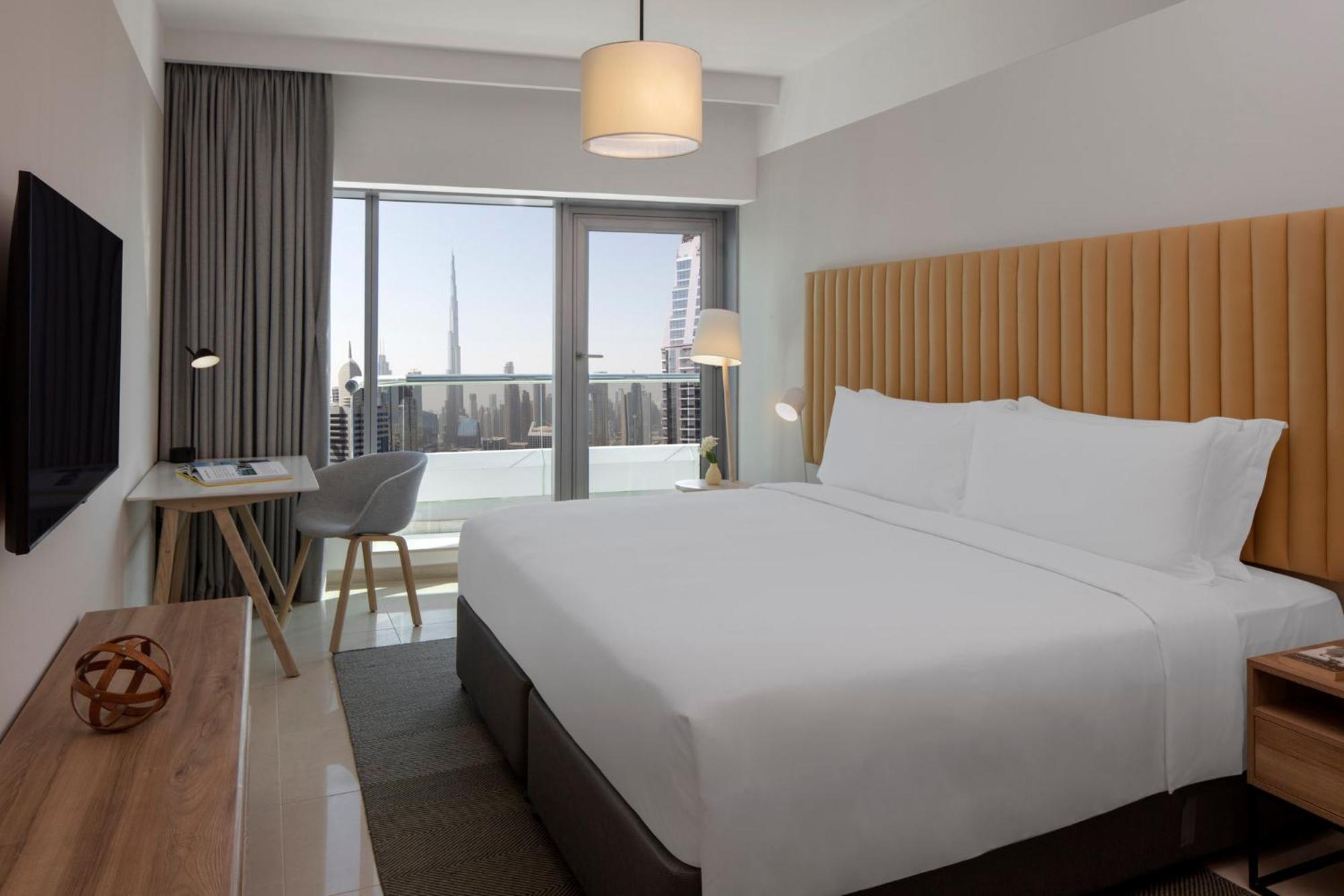 Three-Bedroom Suite Burj Khalifa View