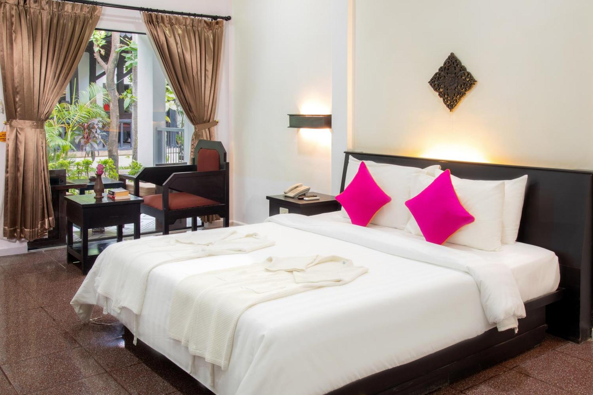 Deluxe Quadruple Room Balcony