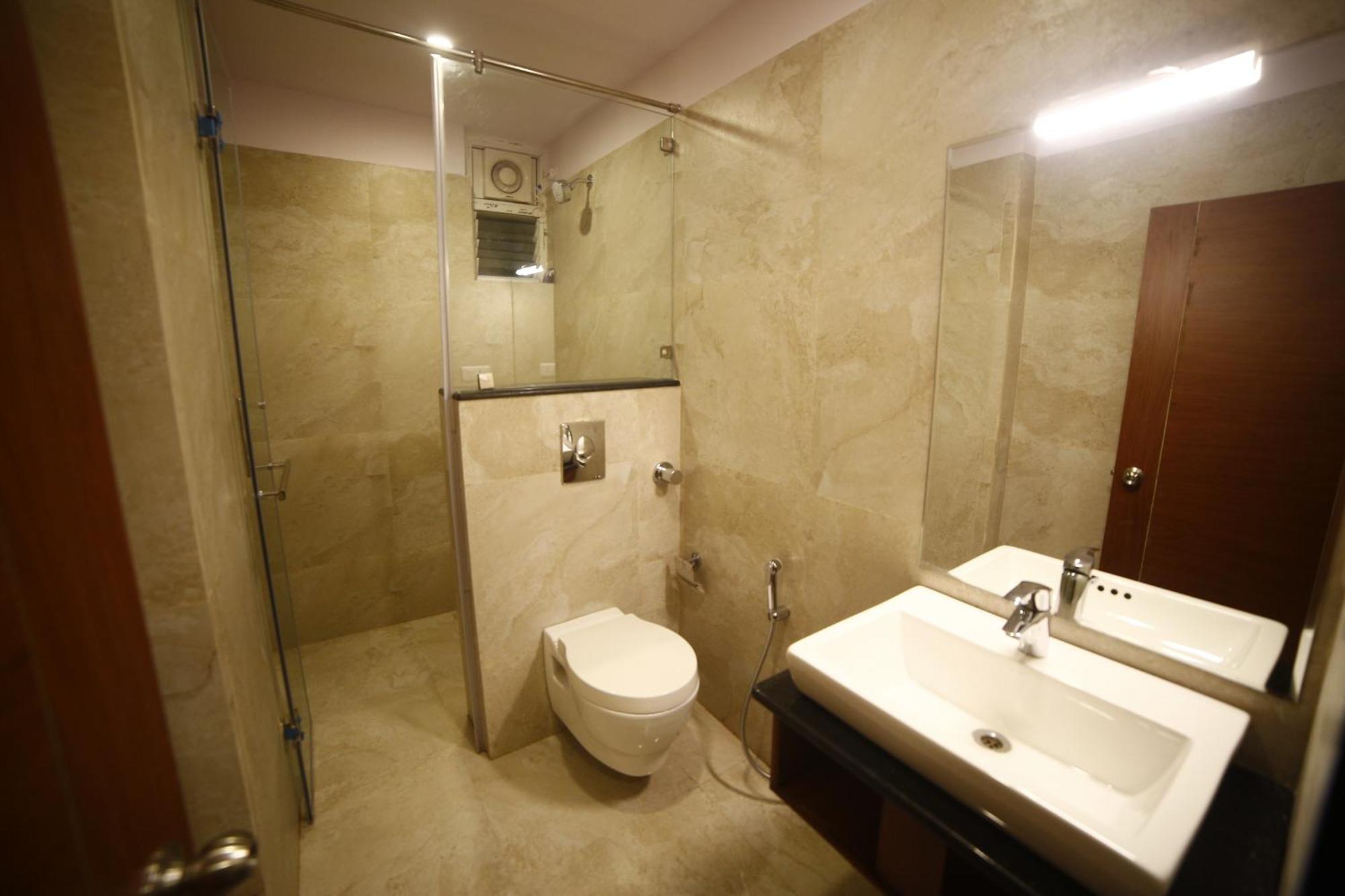 Deluxe Room (2 Adults + 1 Child)