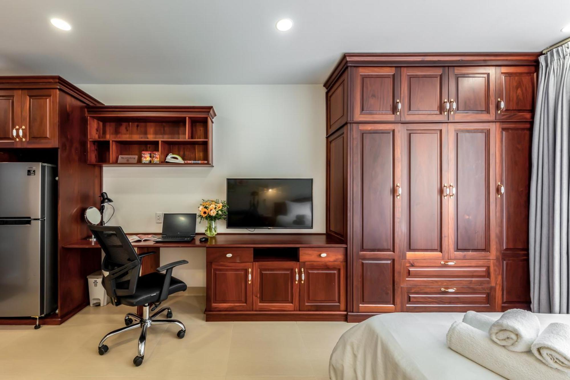 Executive Studio