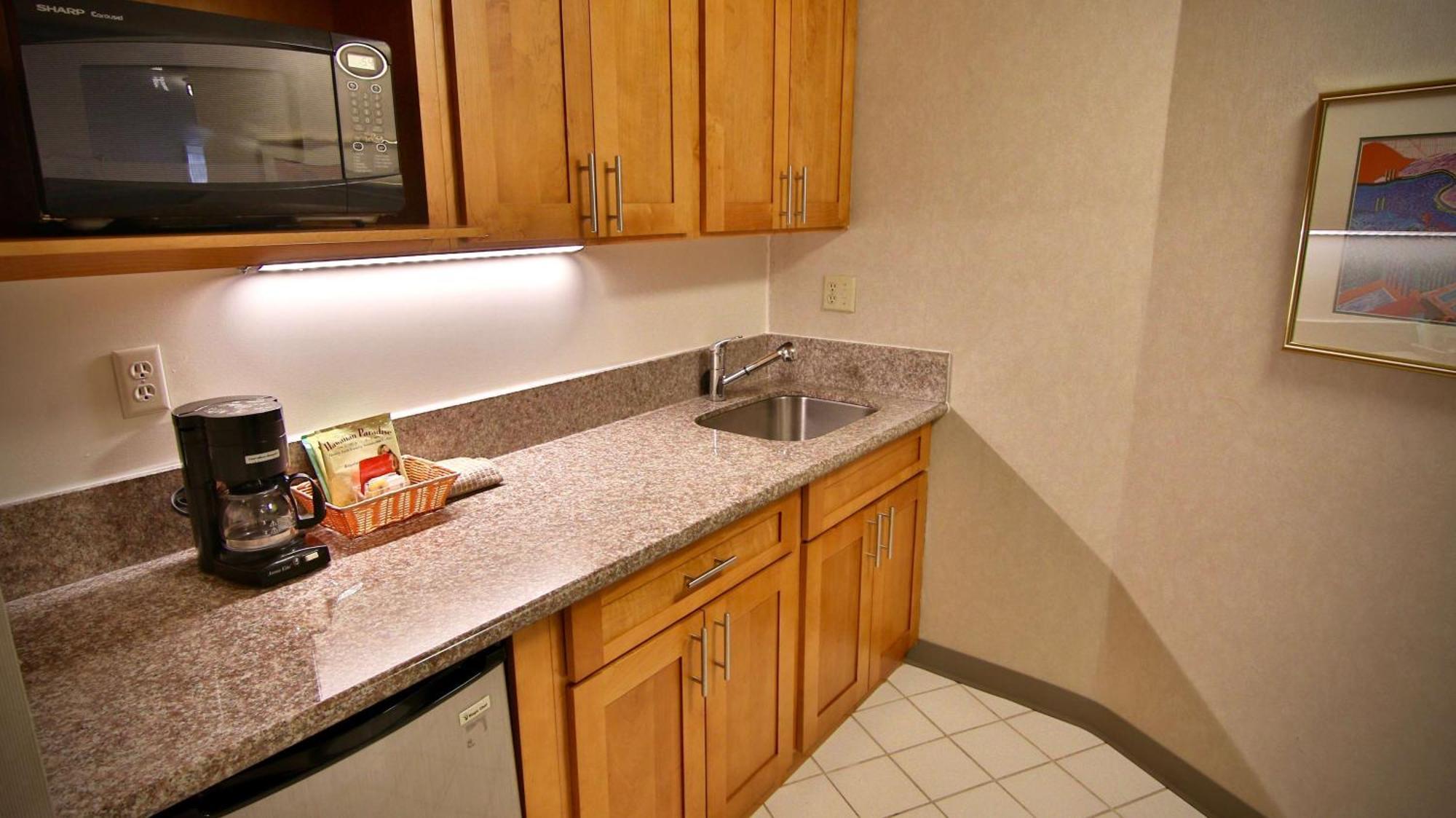Suite Harbor or Ocean View