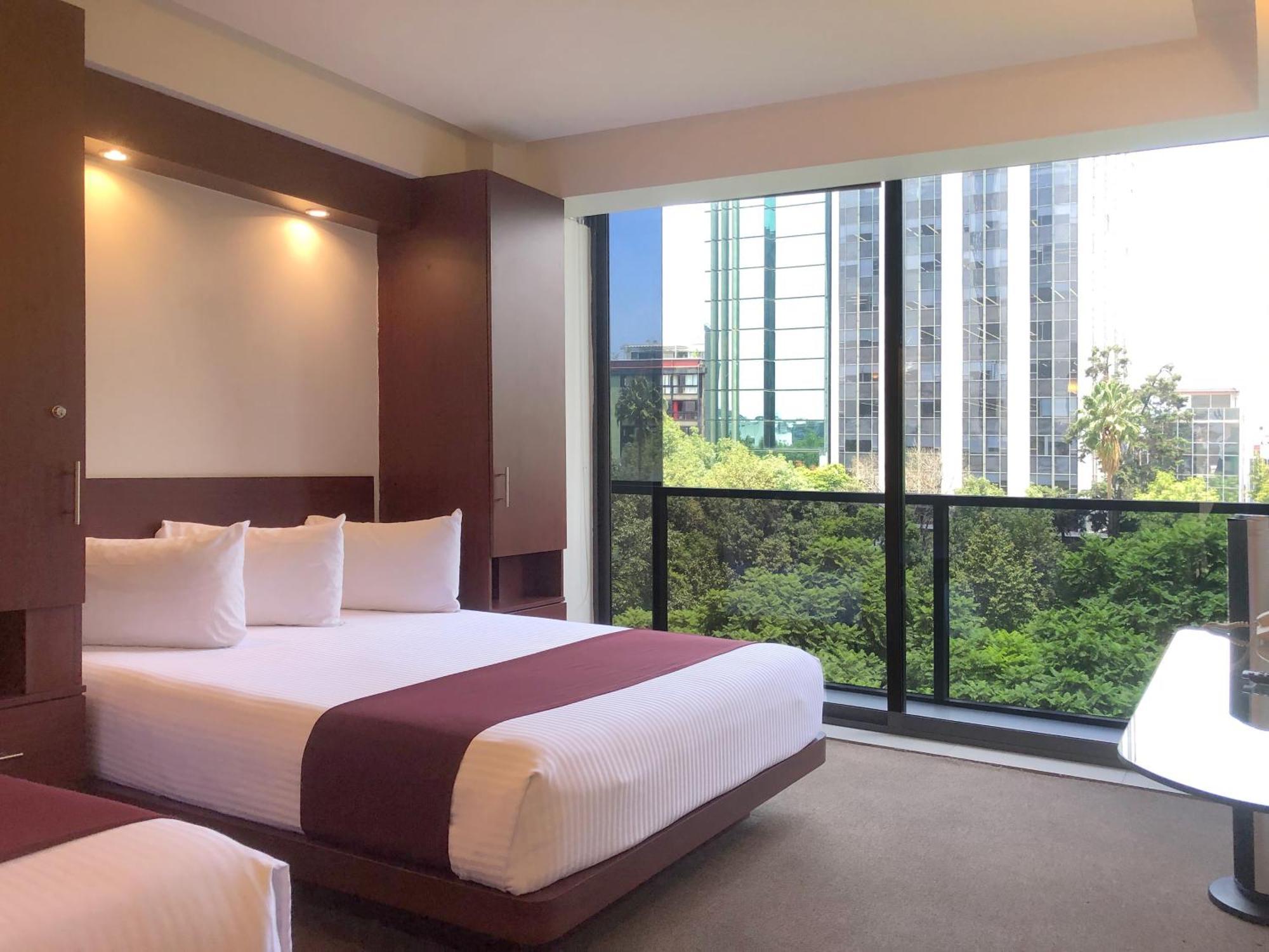 Standard Double Suite