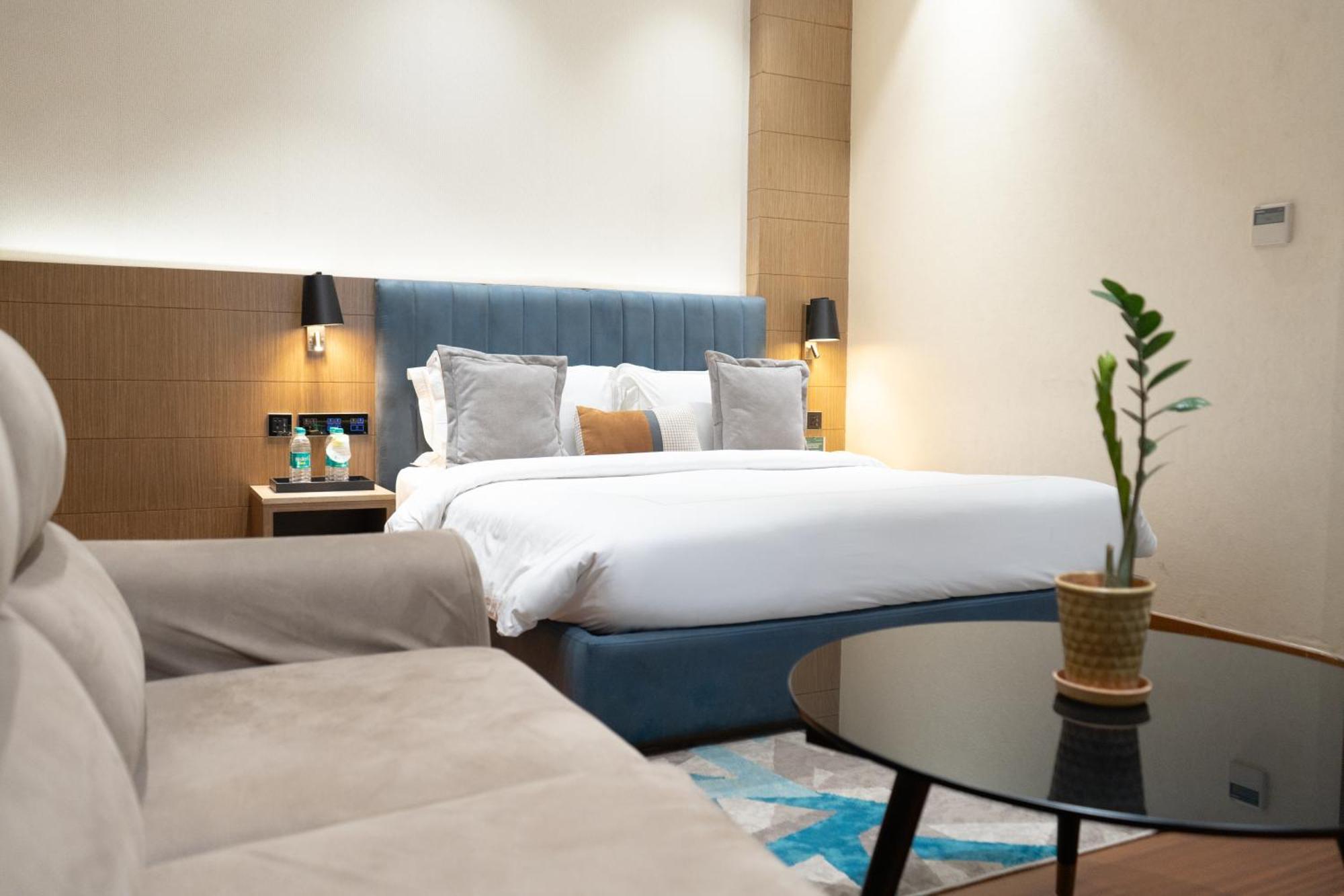 Superior King Room