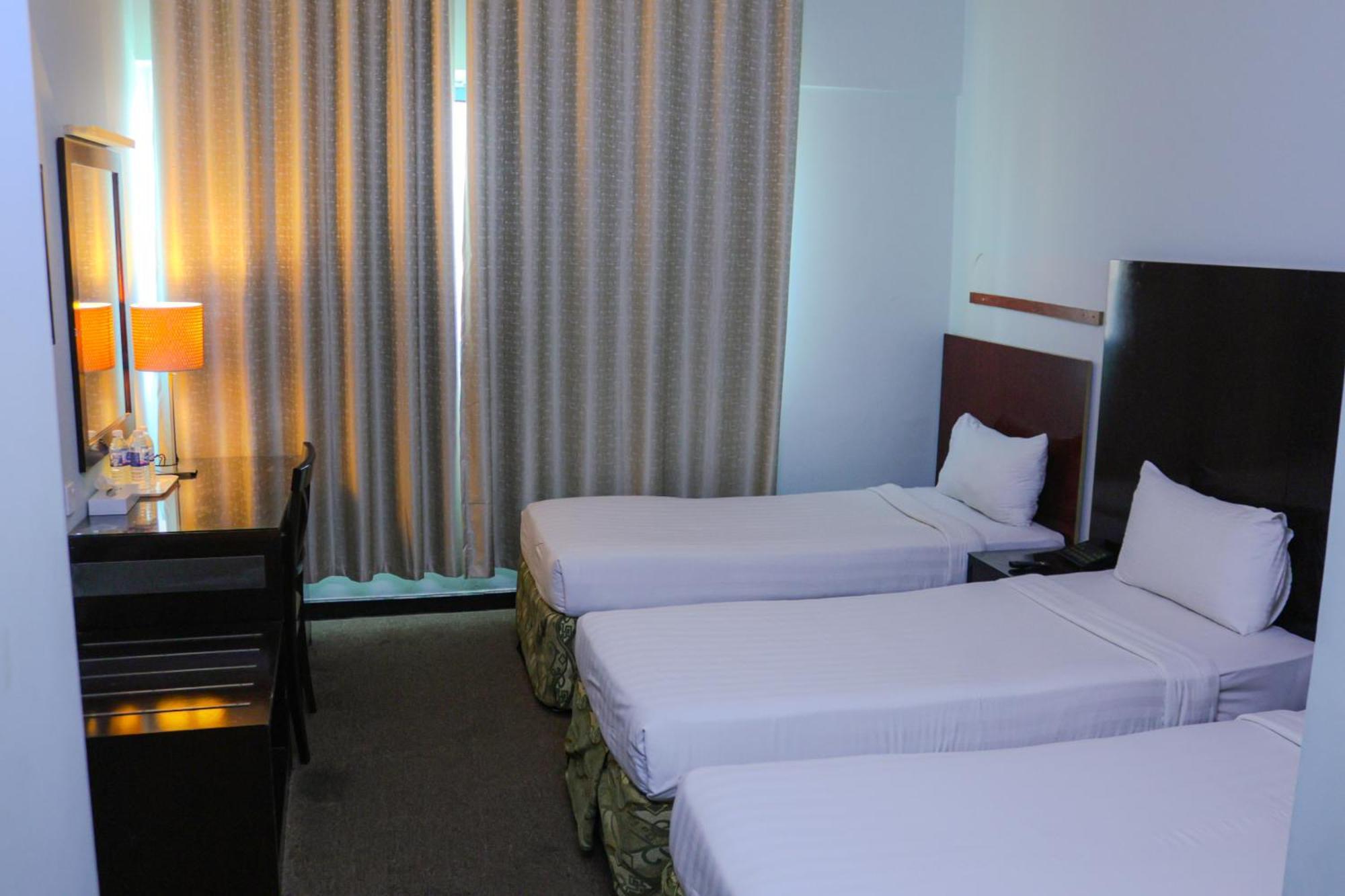 Luxury Triple Room