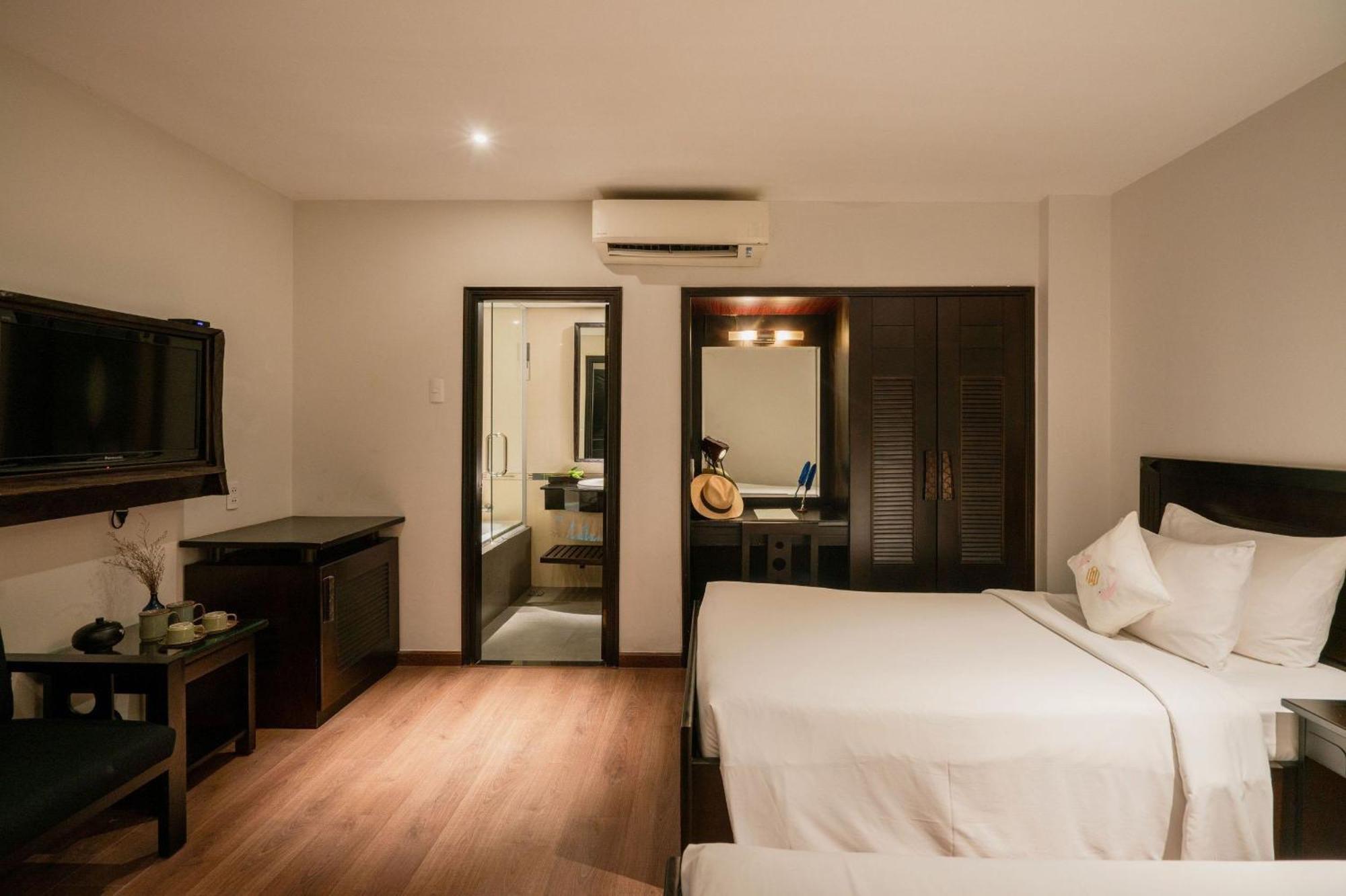 Deluxe Twin Room No Window