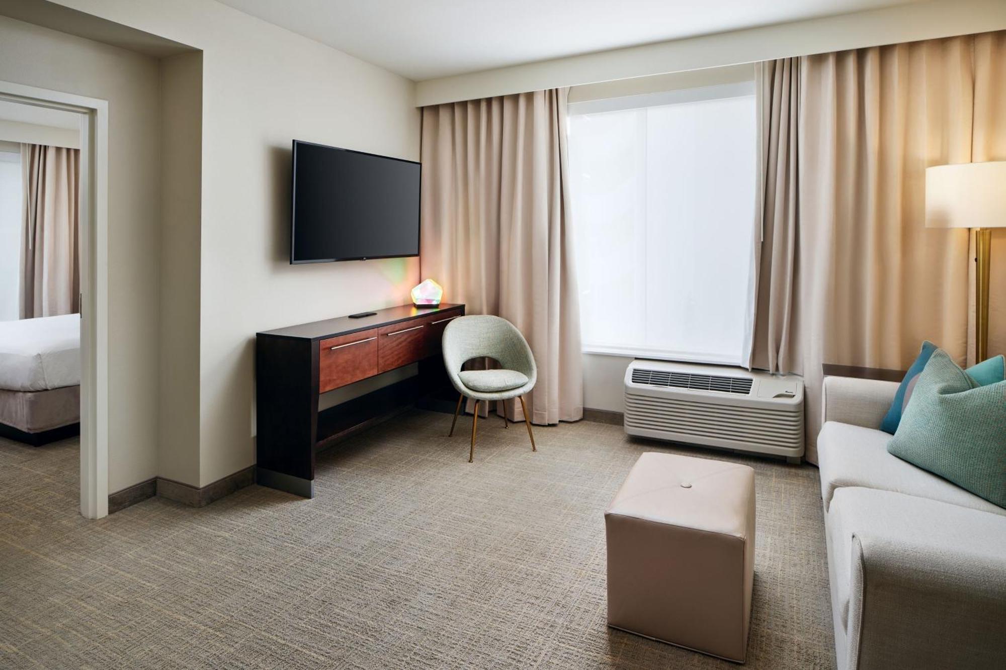1 Bedroom Suite 1 King Sofa bed,1608345617:JPEG