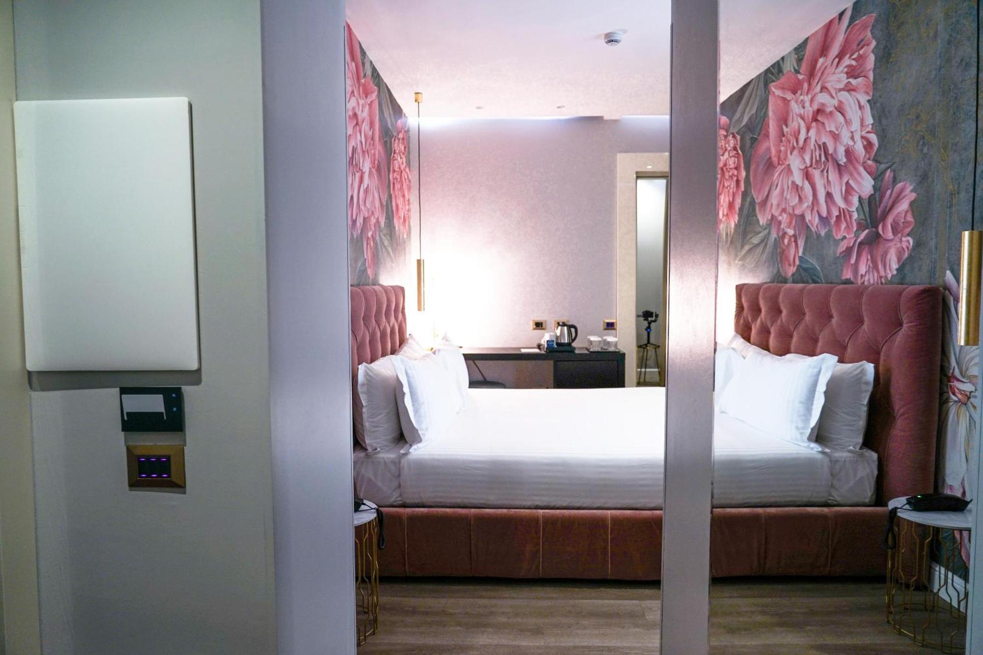 King Suite Spa Bath