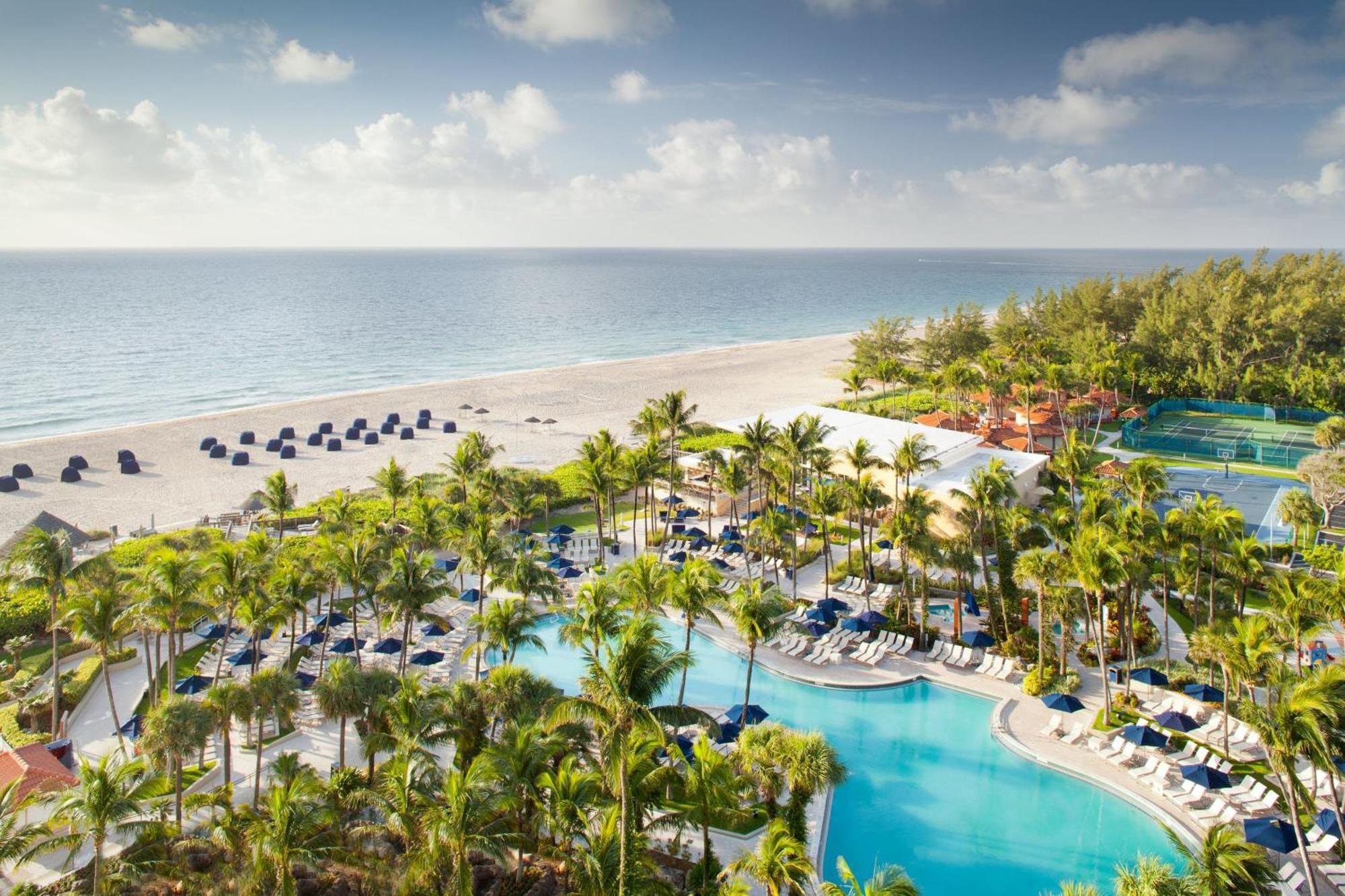 Double Room with Pool and Partial Ocean View and Balcony