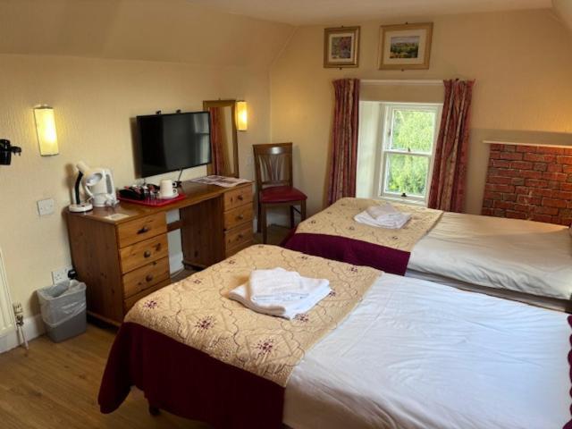 Classic Twin Room