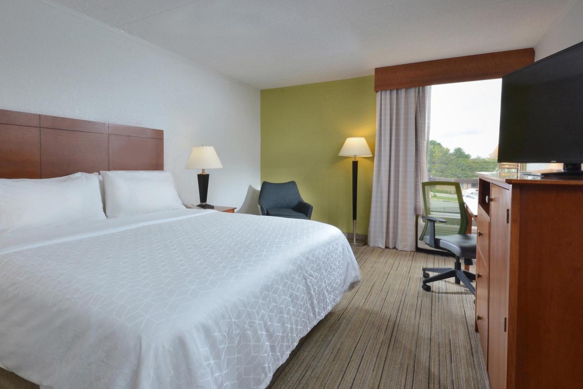 Standard King Room