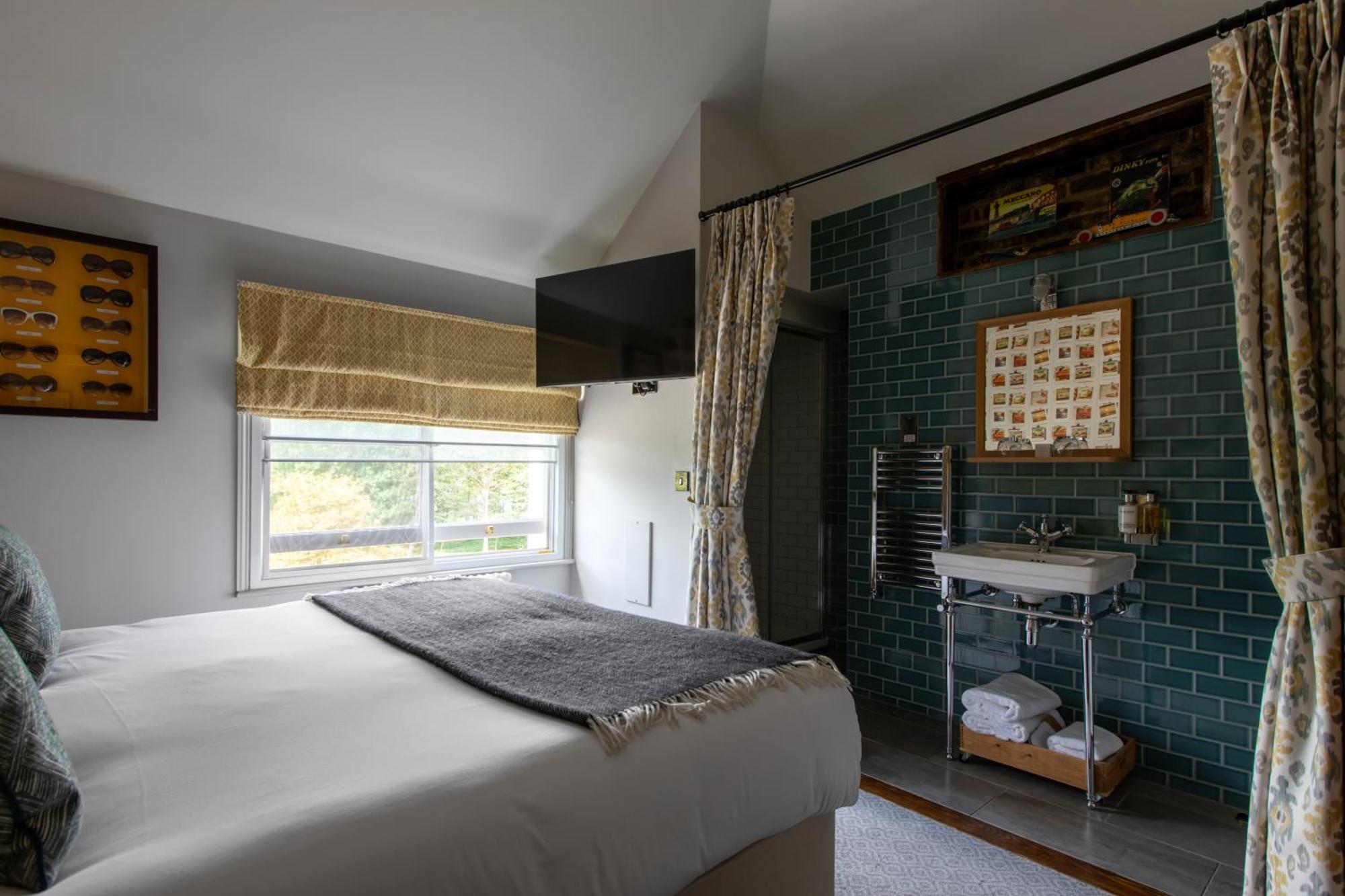 Superior Deluxe Double or Twin Room
