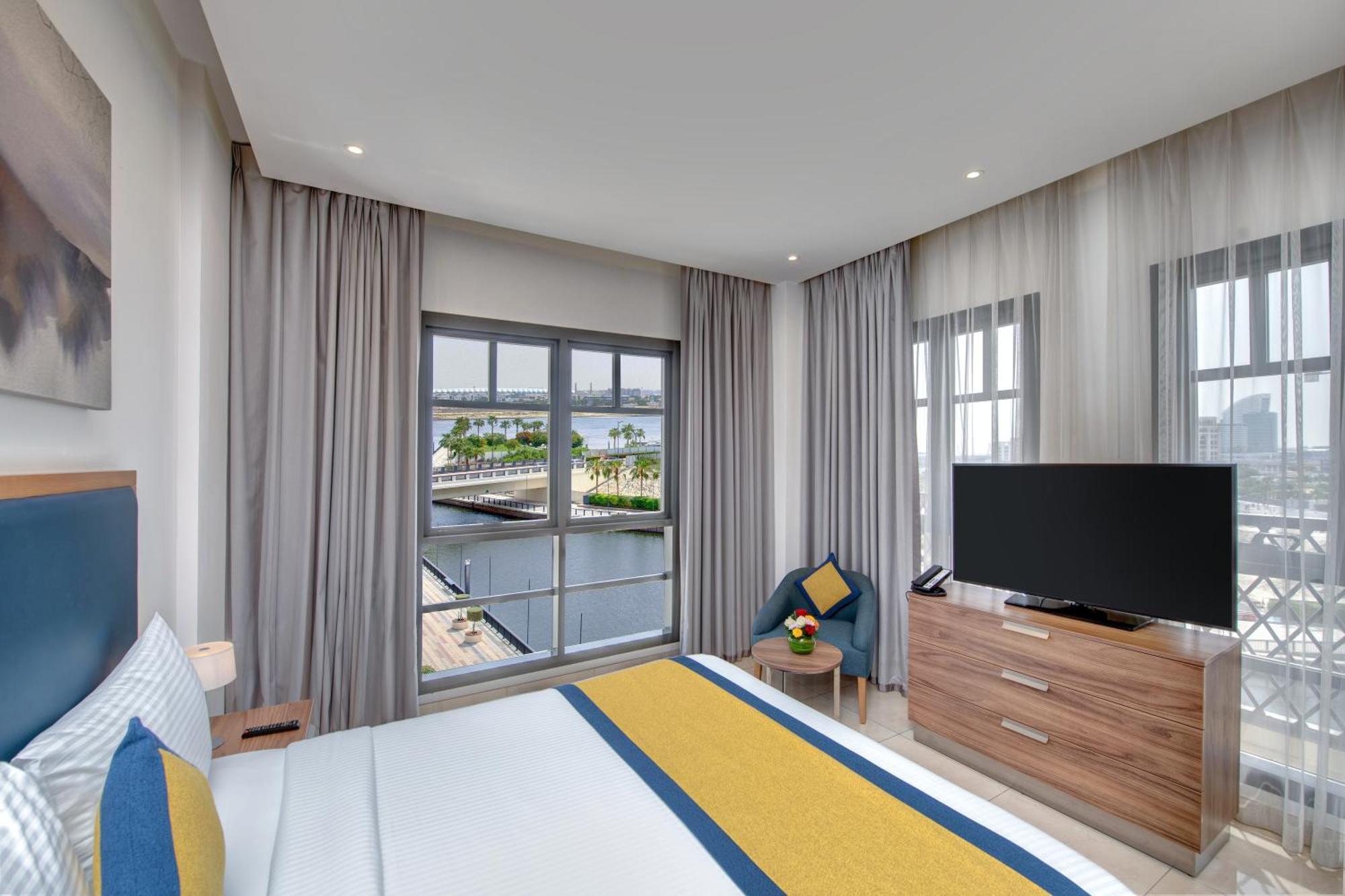 One-Bedroom Creek View Apartment