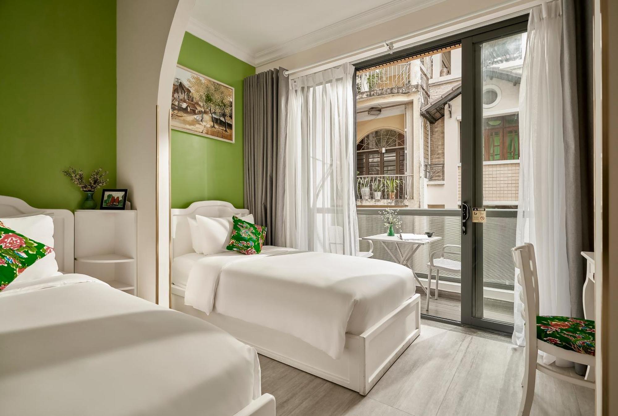 Triple Room Balcony