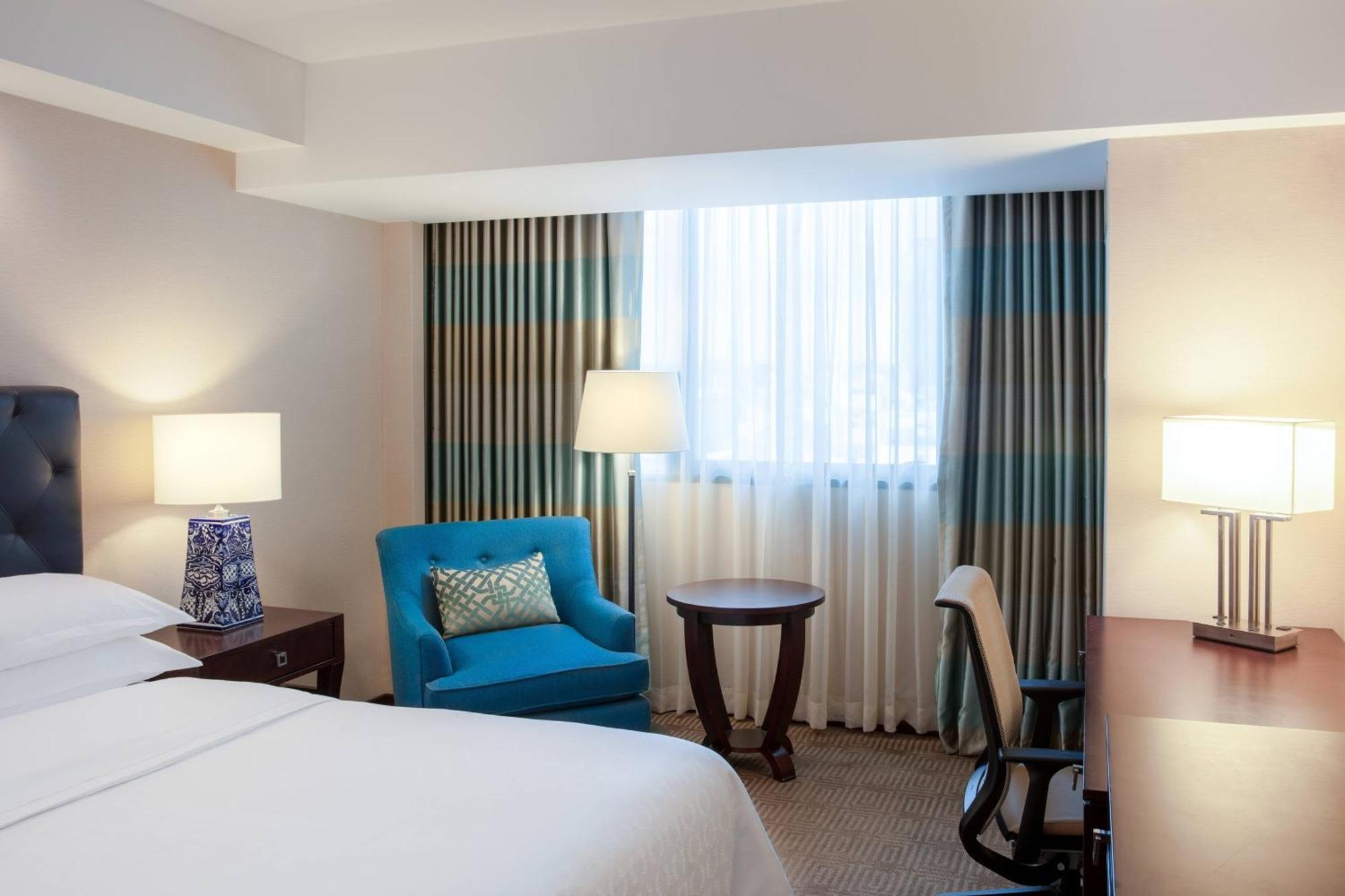 Deluxe Guest room 1 Queen Reforma Tower