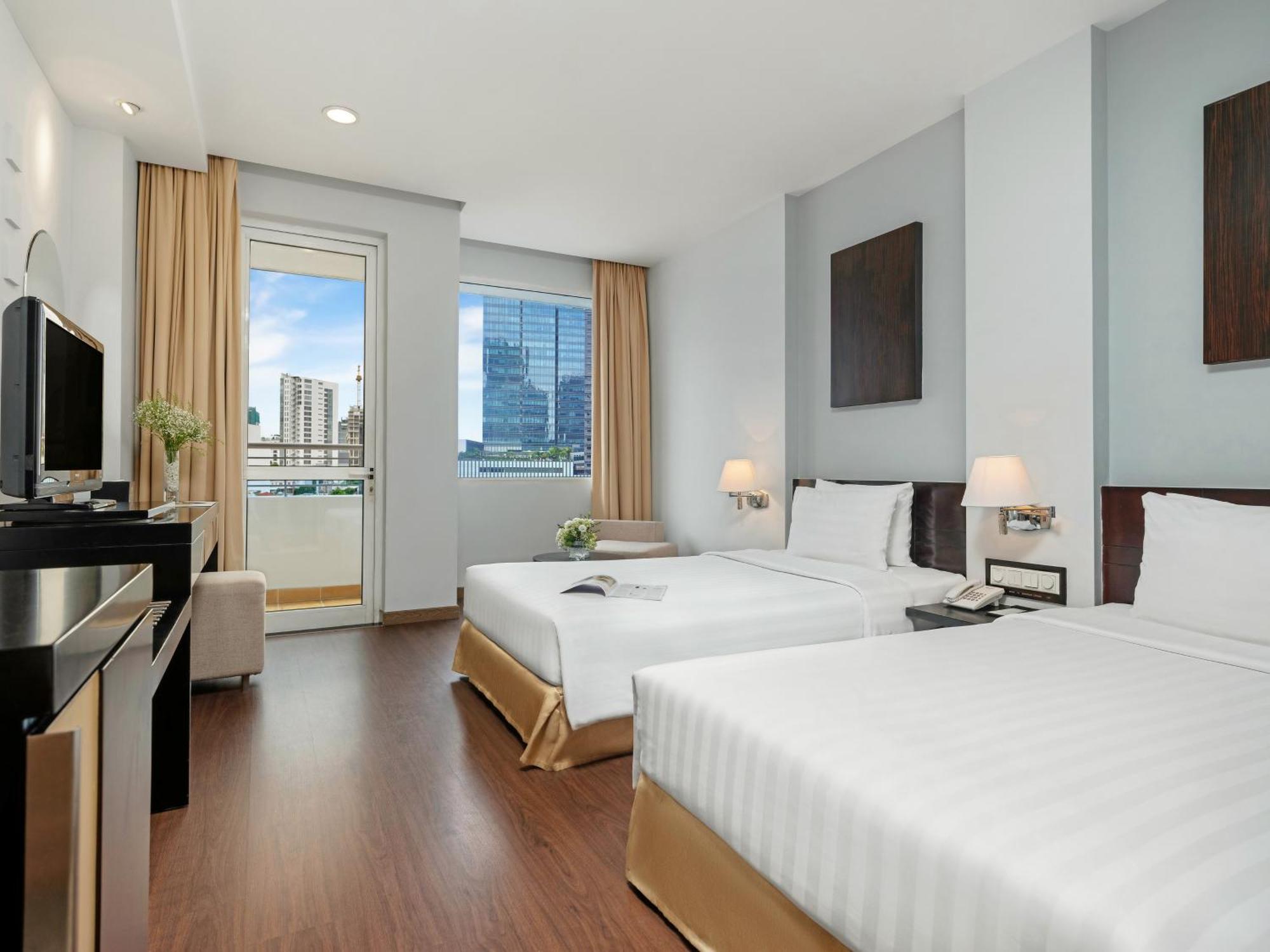 Deluxe City View Twin