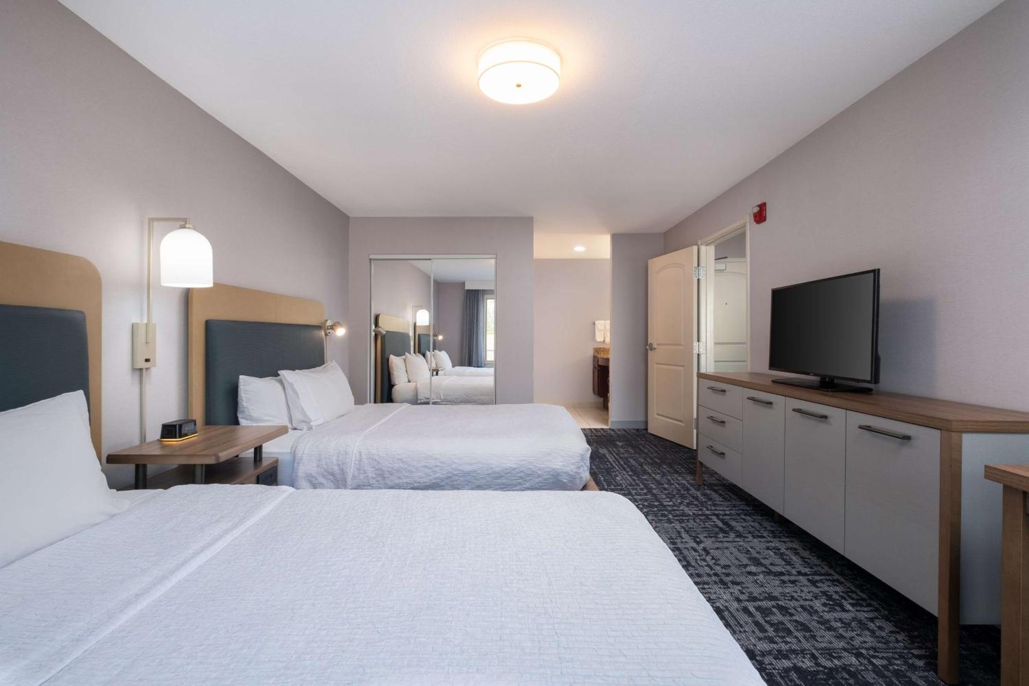 Suite Two Queen Beds Tub Mobility Hearing Access or Non-Smoking