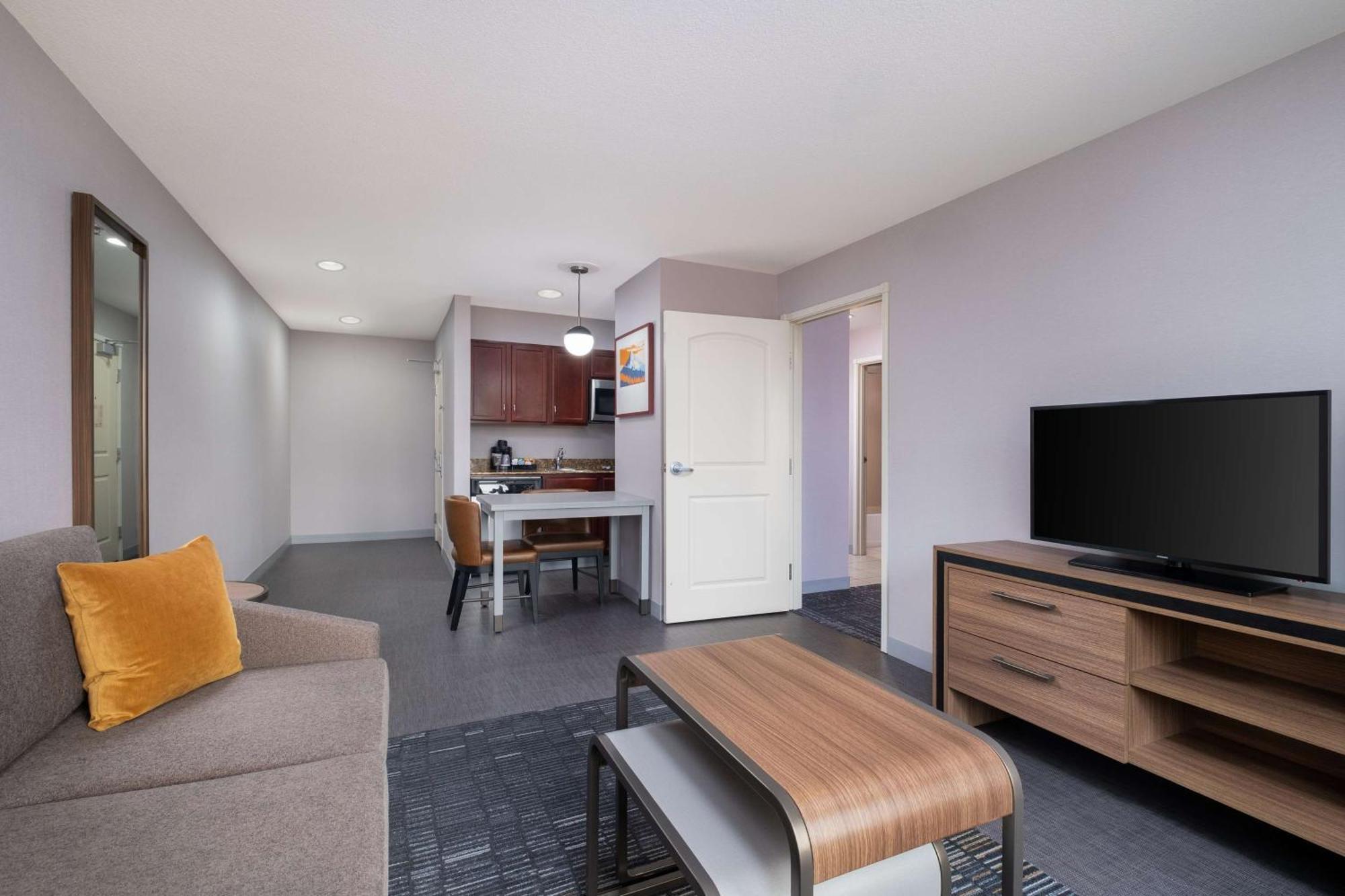 King Studio Suite Non-Smoking