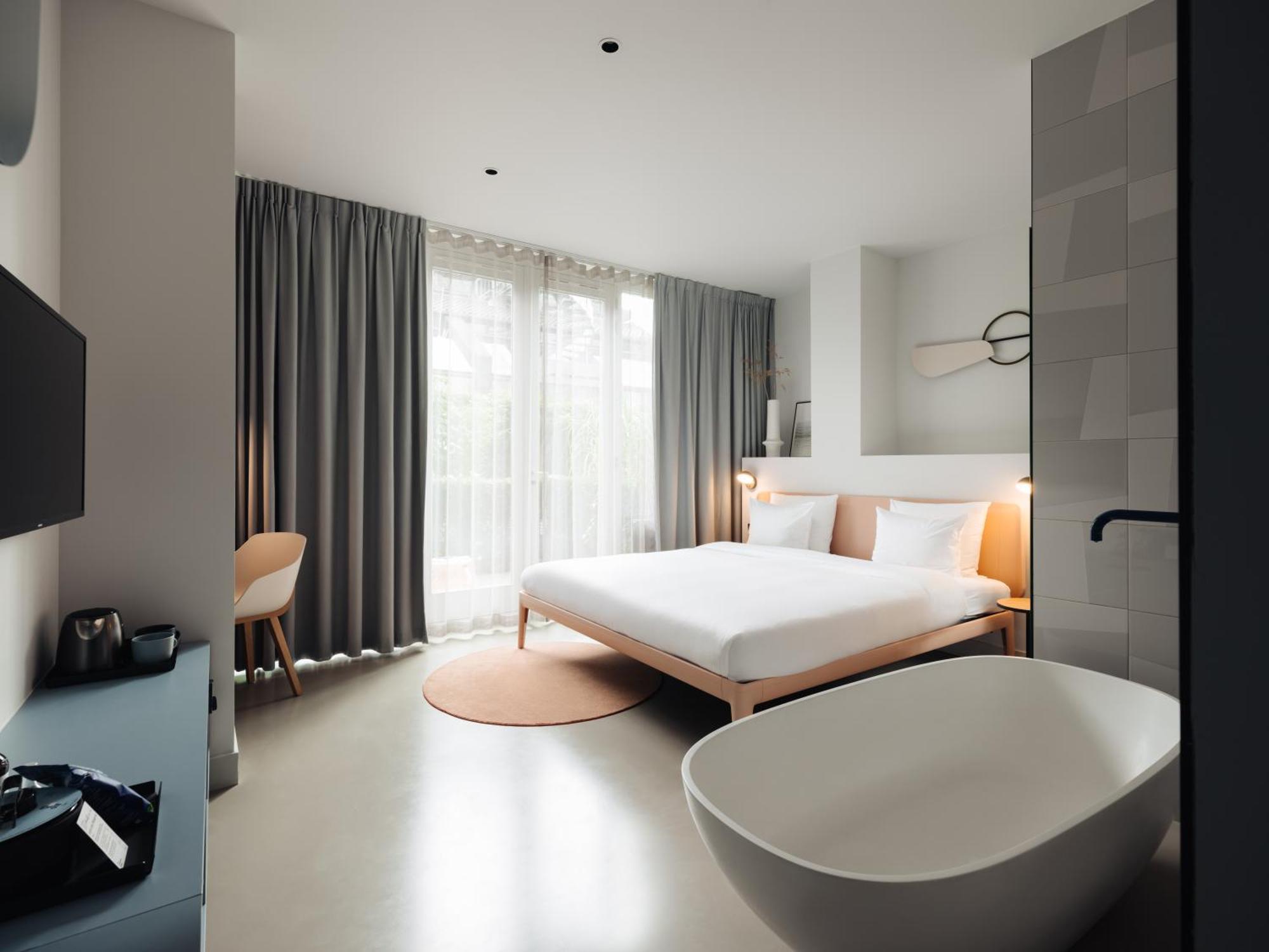 Conscious WOW Room