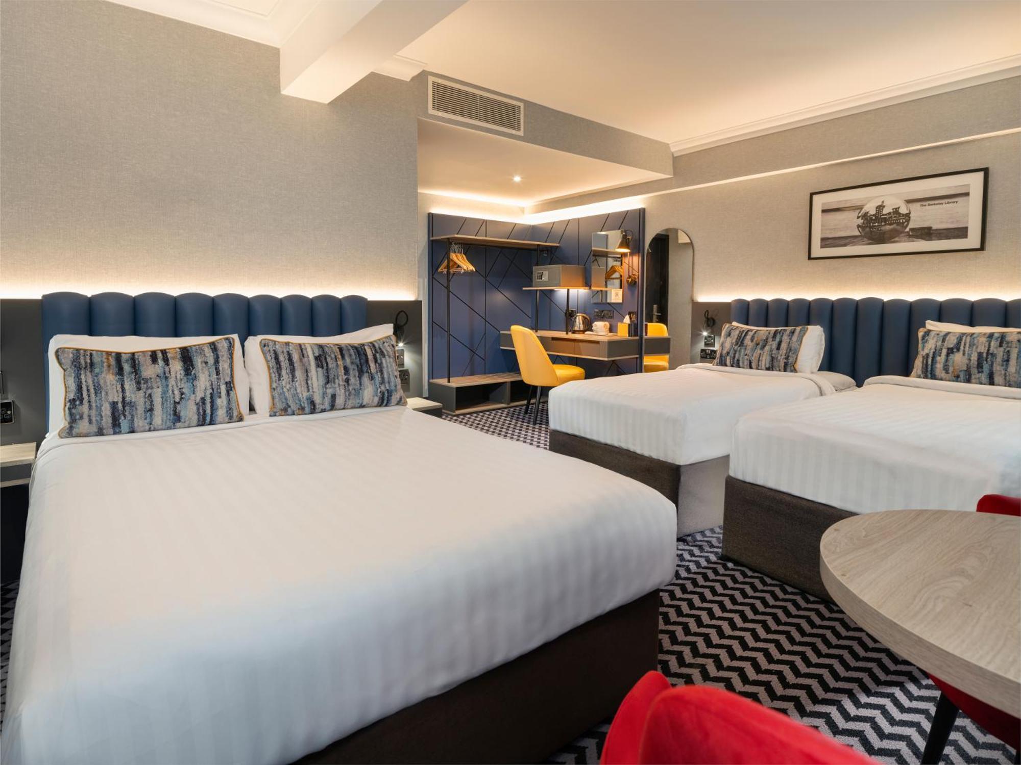 Standard Quadruple Room,1437251890:JPEG