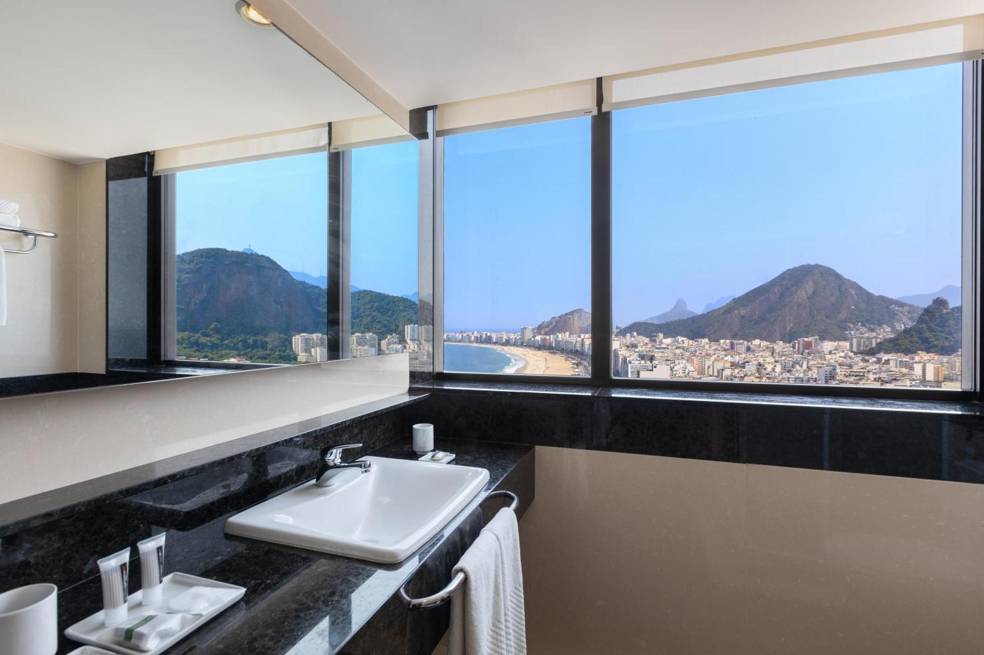 Executive One-Bedroom King Suite Ocean Front