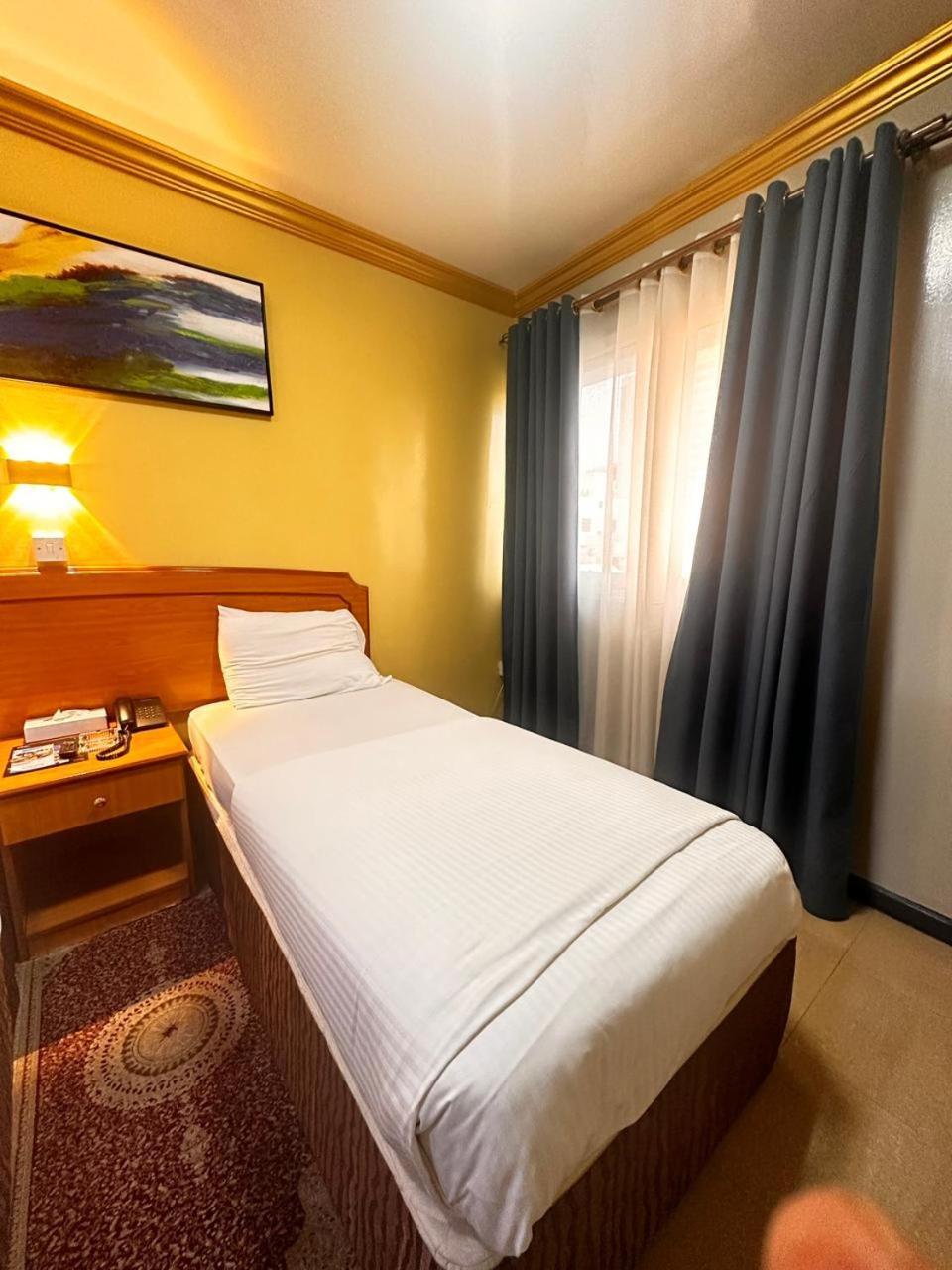 Single Room