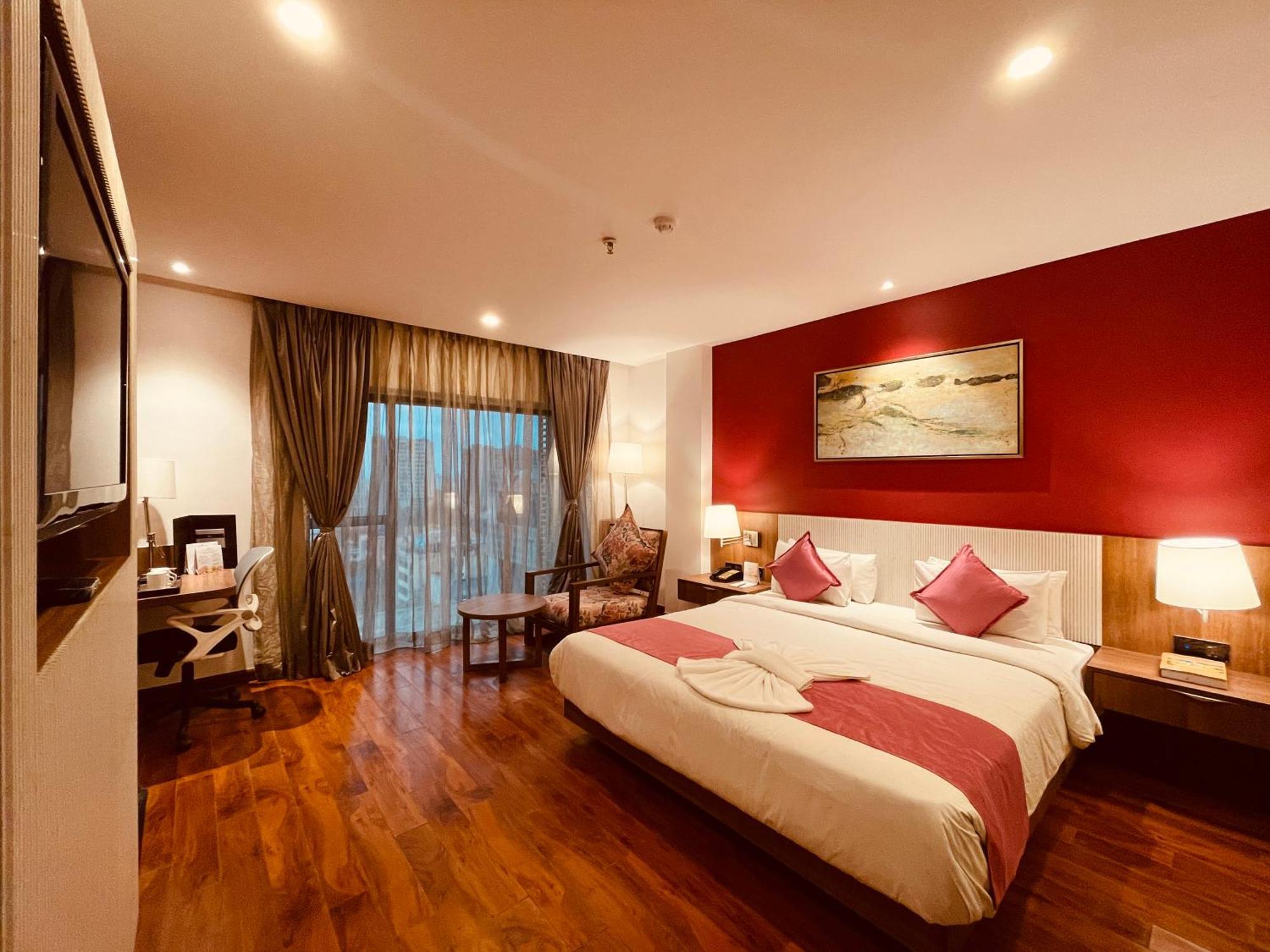 Superior King Room