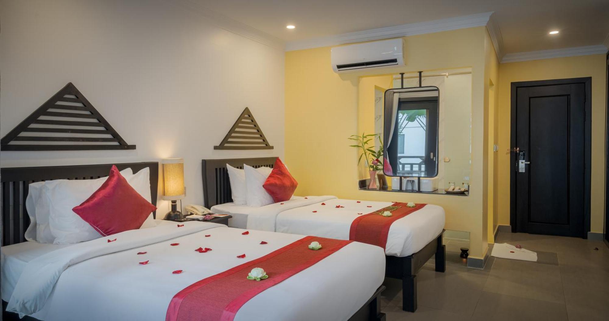 Apsara Twin Room Pool View