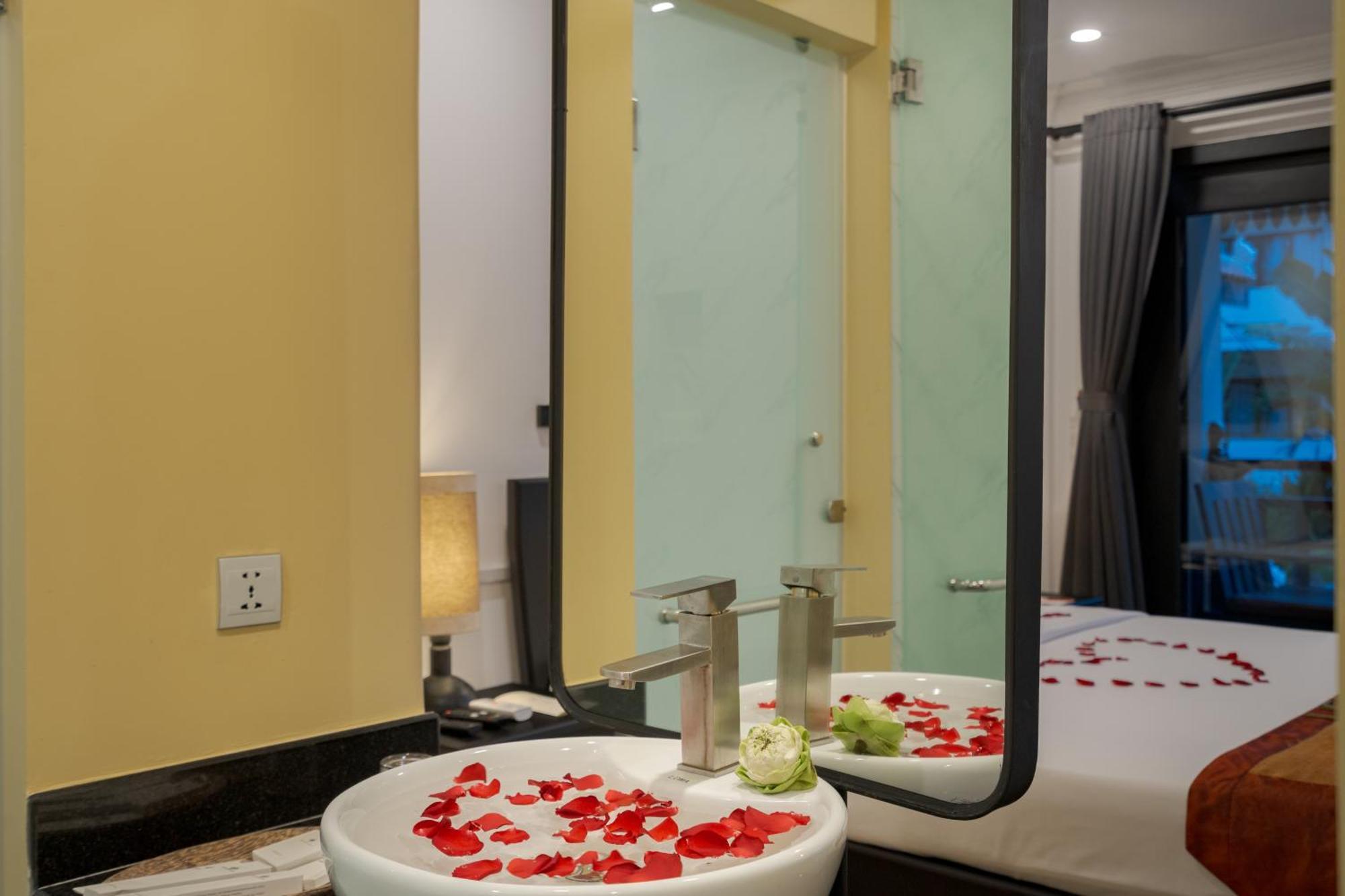 Apsara Double Room Pool View