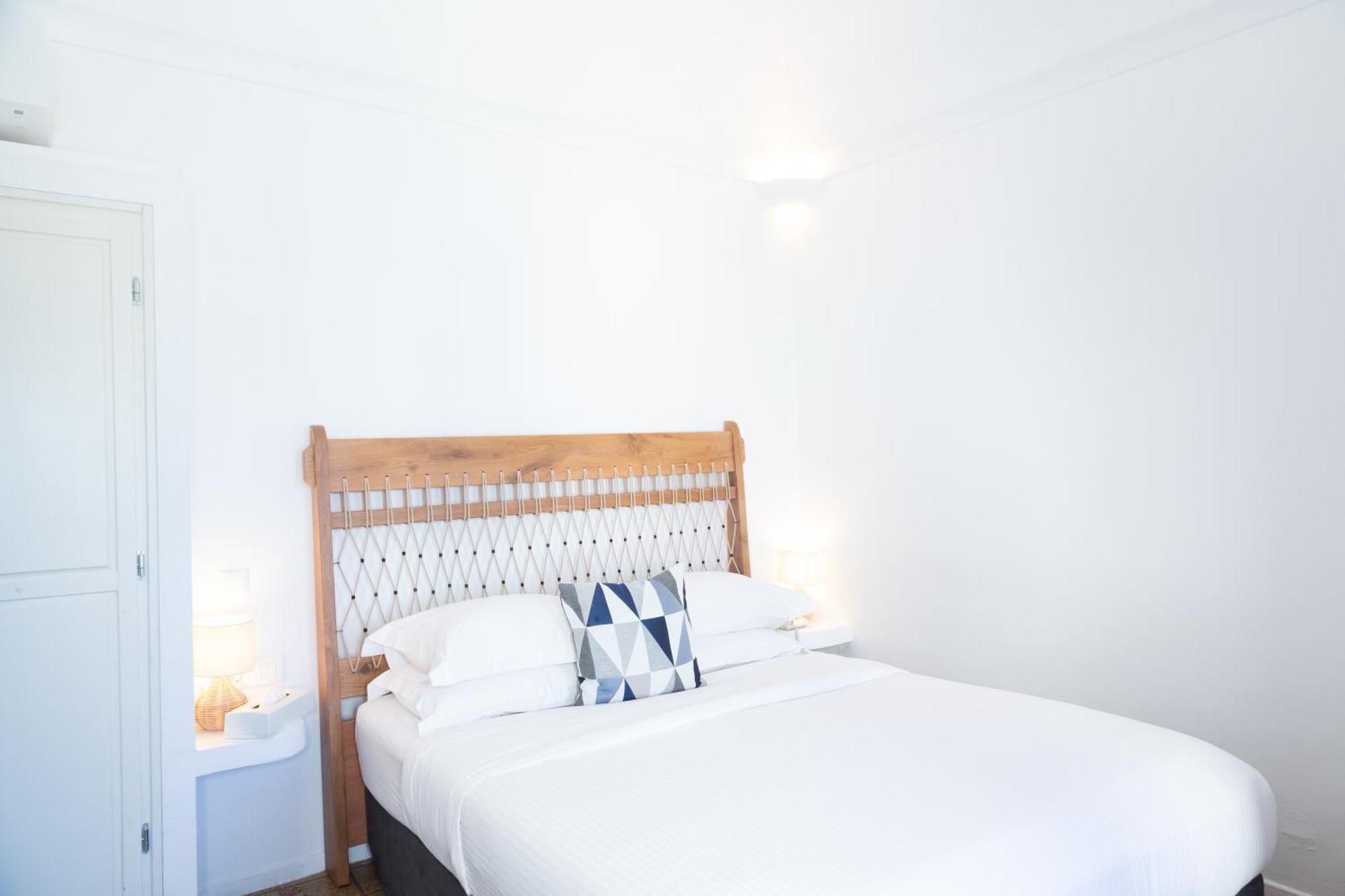 Superior Double Room Caldera View