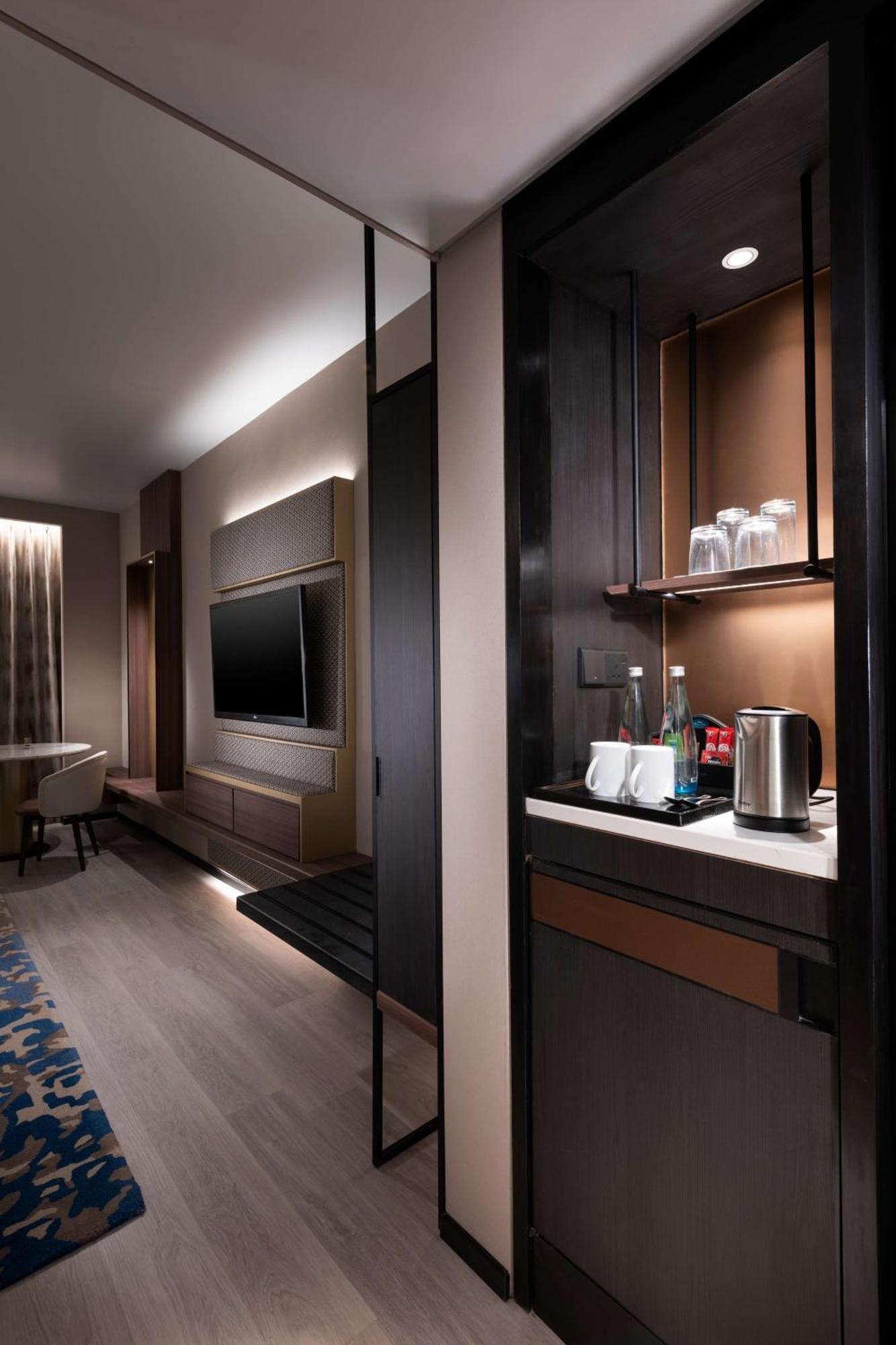 Deluxe King Room with Sea View,1622024871:JPEG