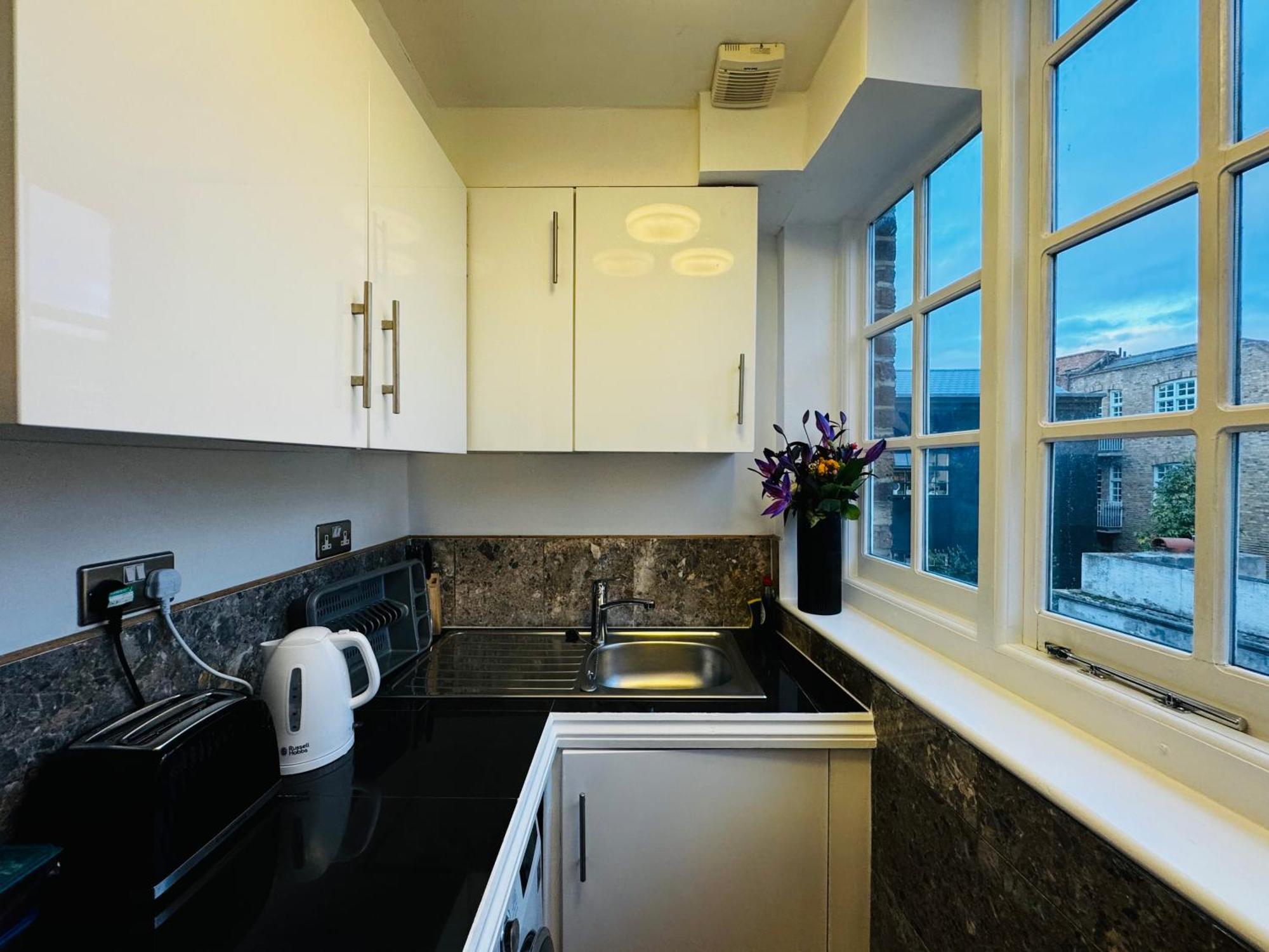 Deluxe Apartment