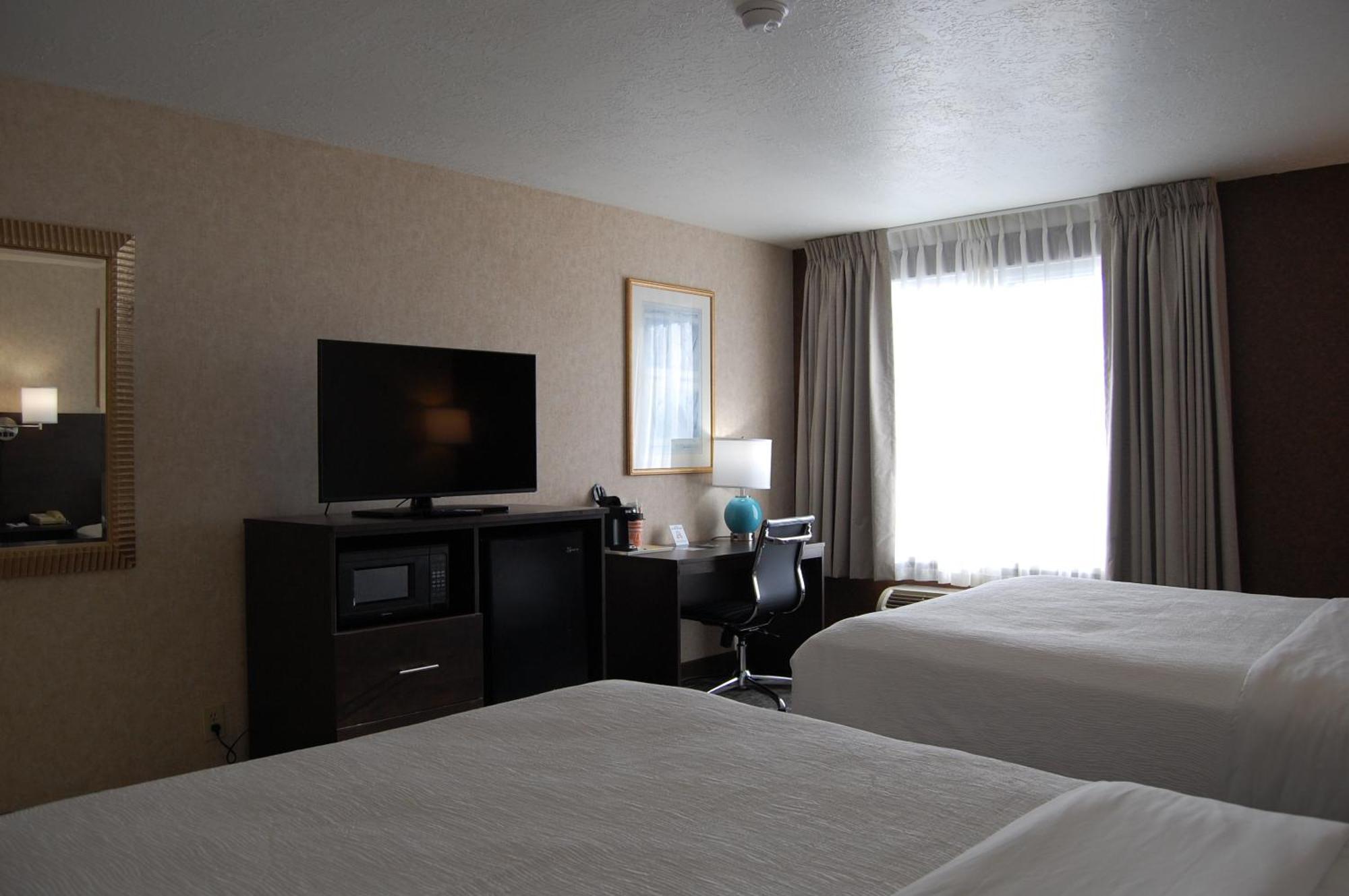 Queen Room Two Queen Beds Non-Smoking