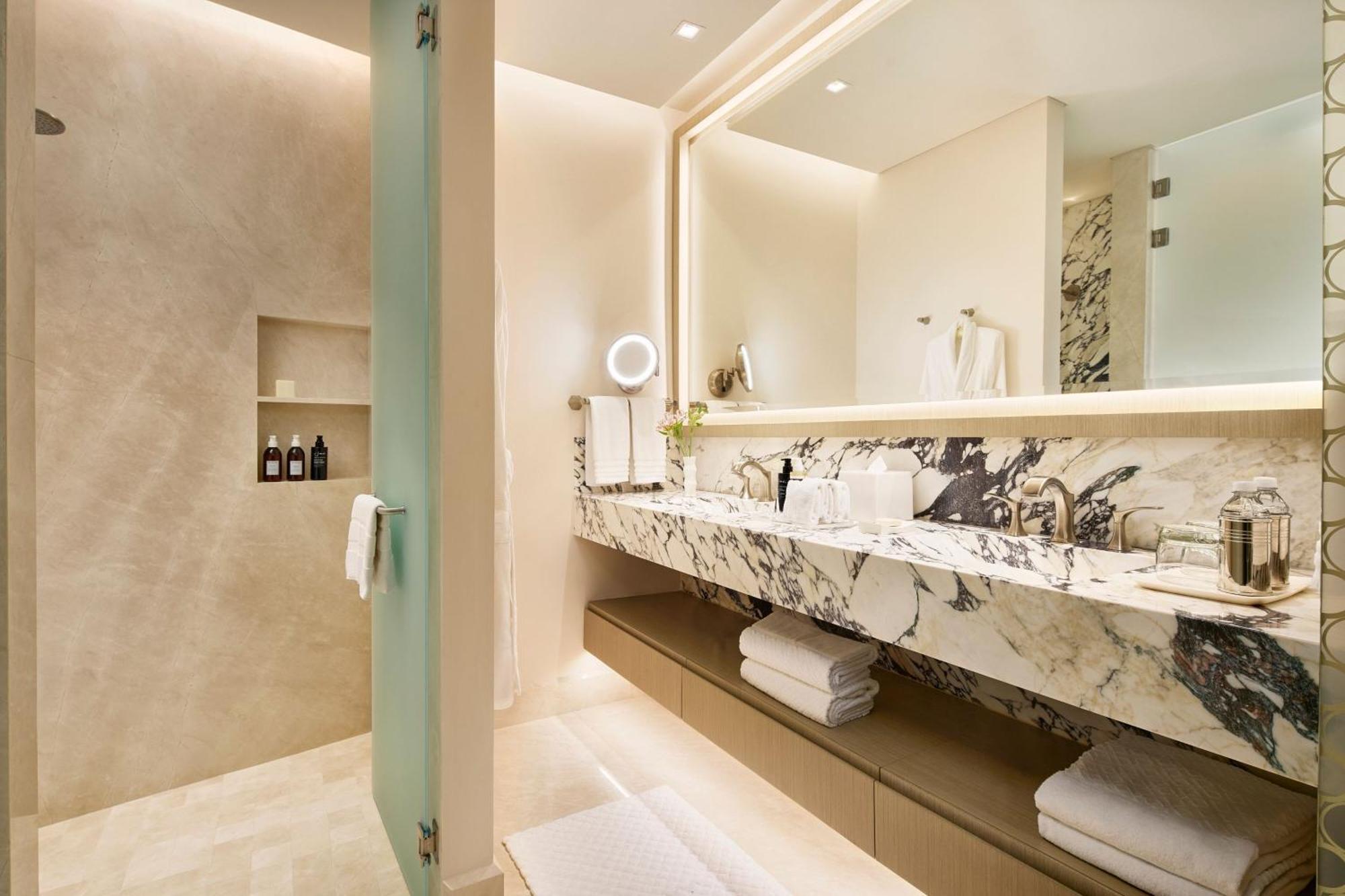 St Regis-Butler Service Suite Reforma Avenue view