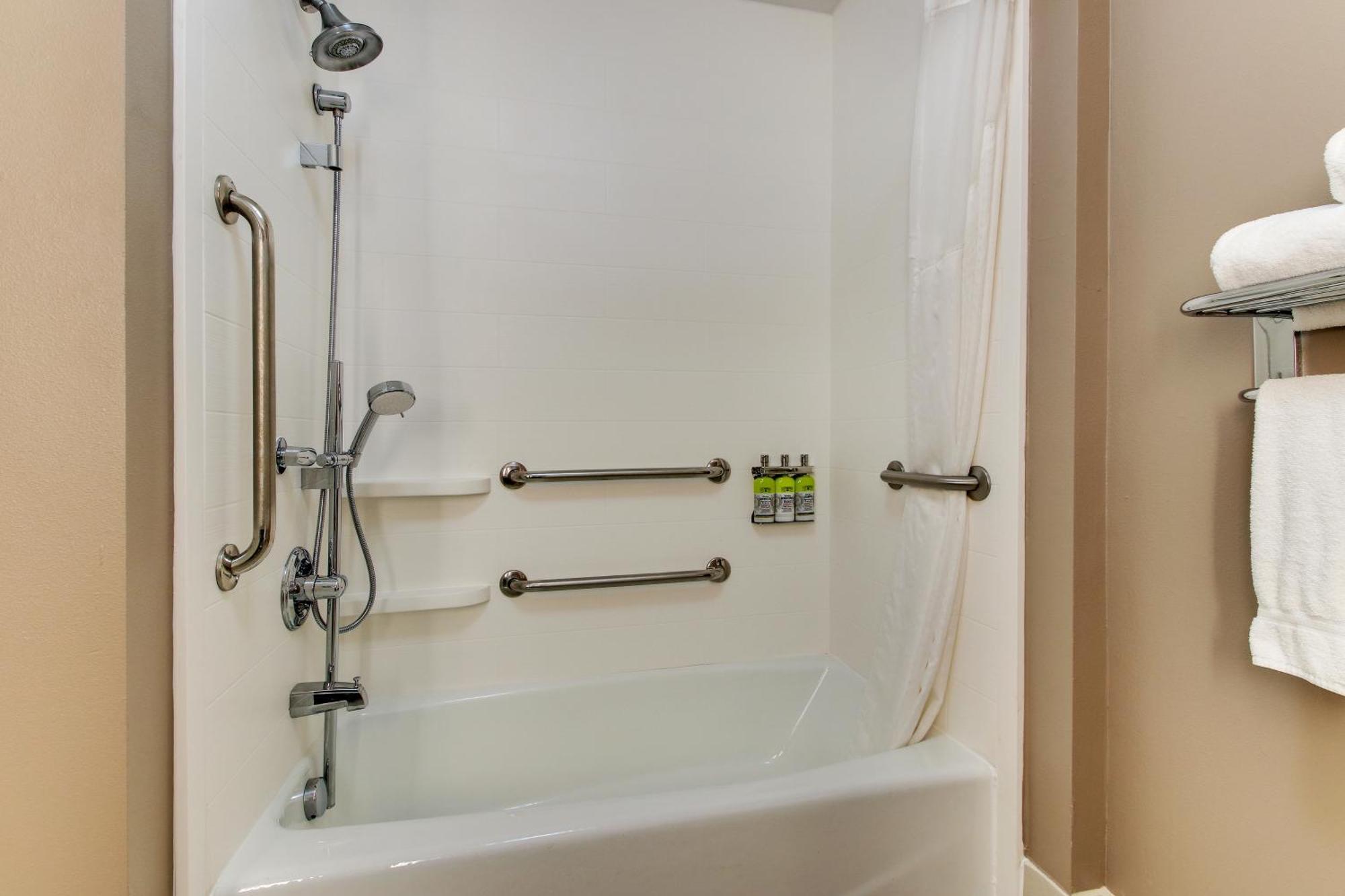 King Room - Mobility Access/Hearing Accessible