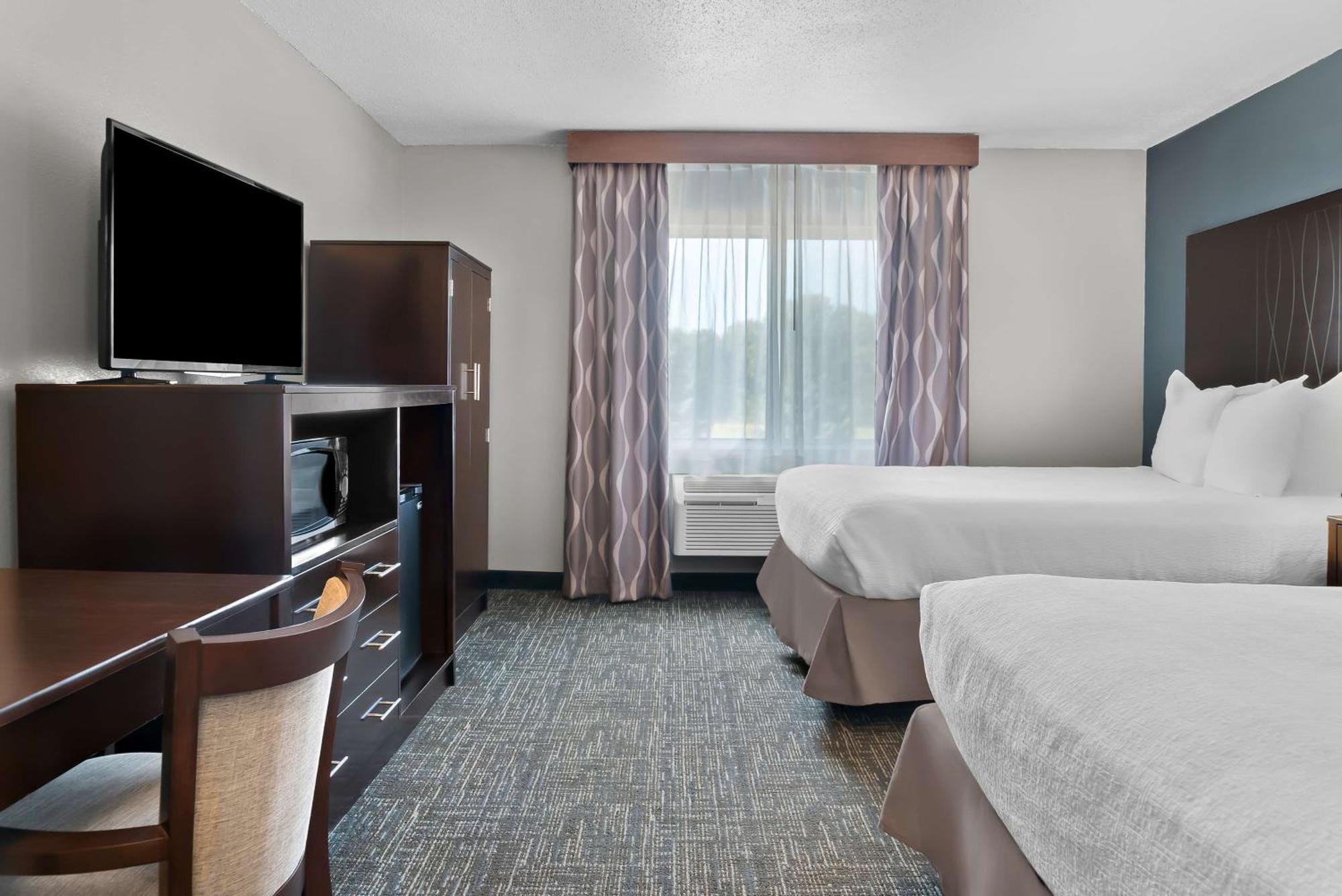 Queen Room with Two Queen Beds - Non-Smoking