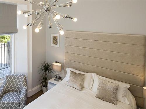 Double or Twin-Classic Ensuite Disability Access