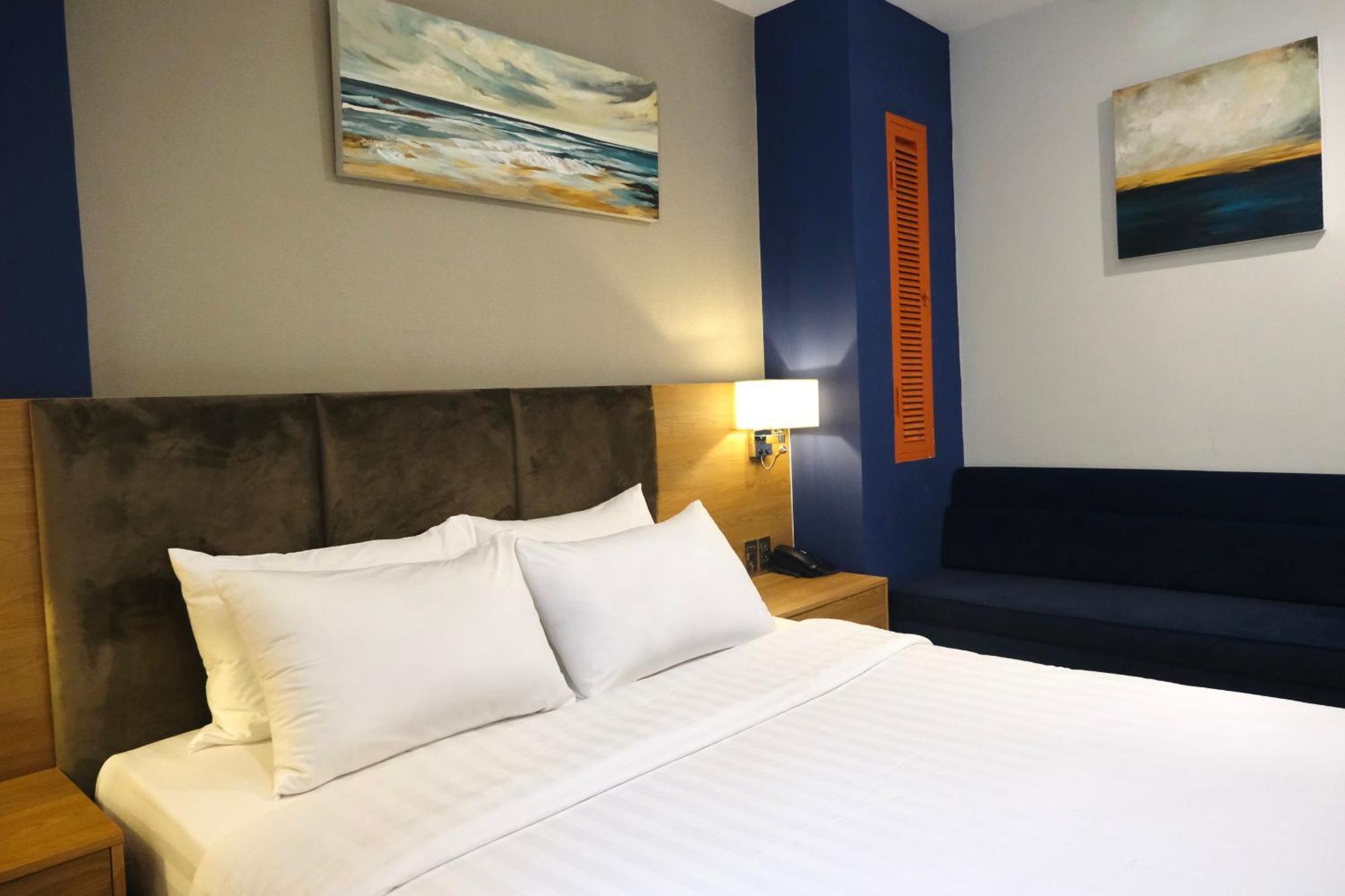 Deluxe Double or Twin Room