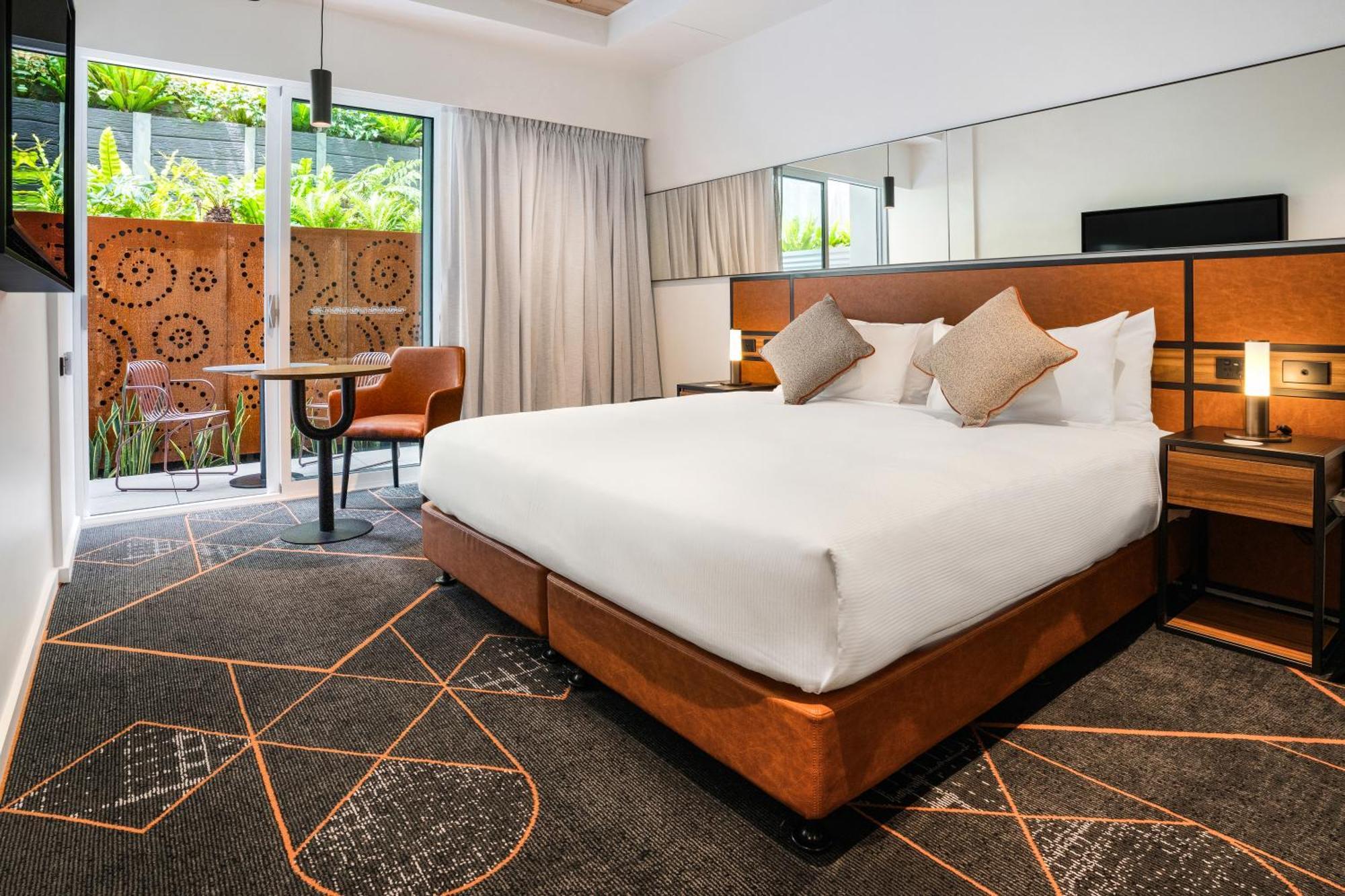 King Room with Courtyard