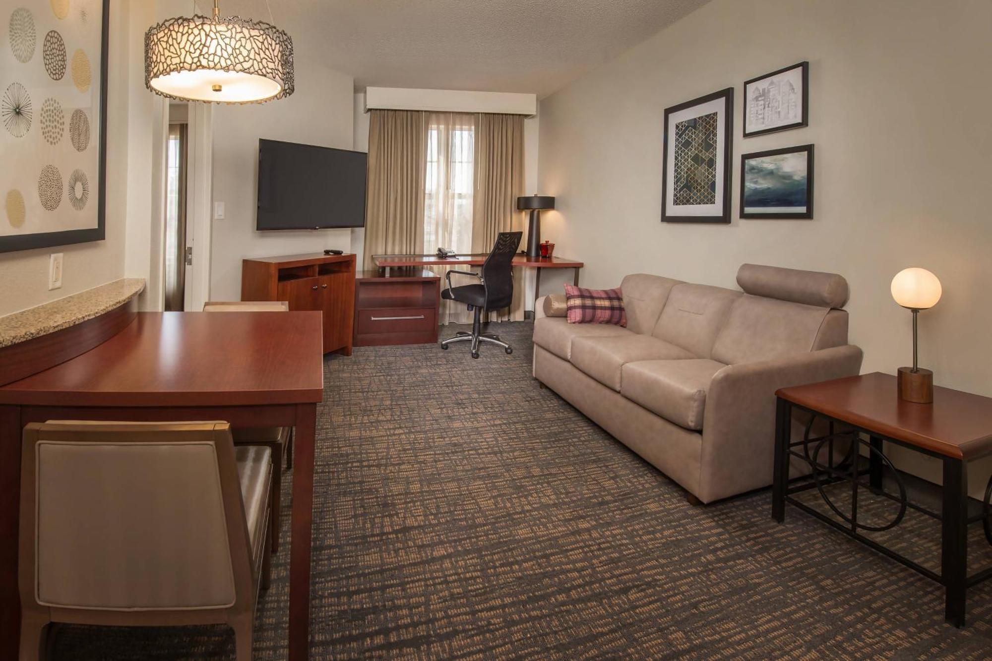 One-Bedroom Suite