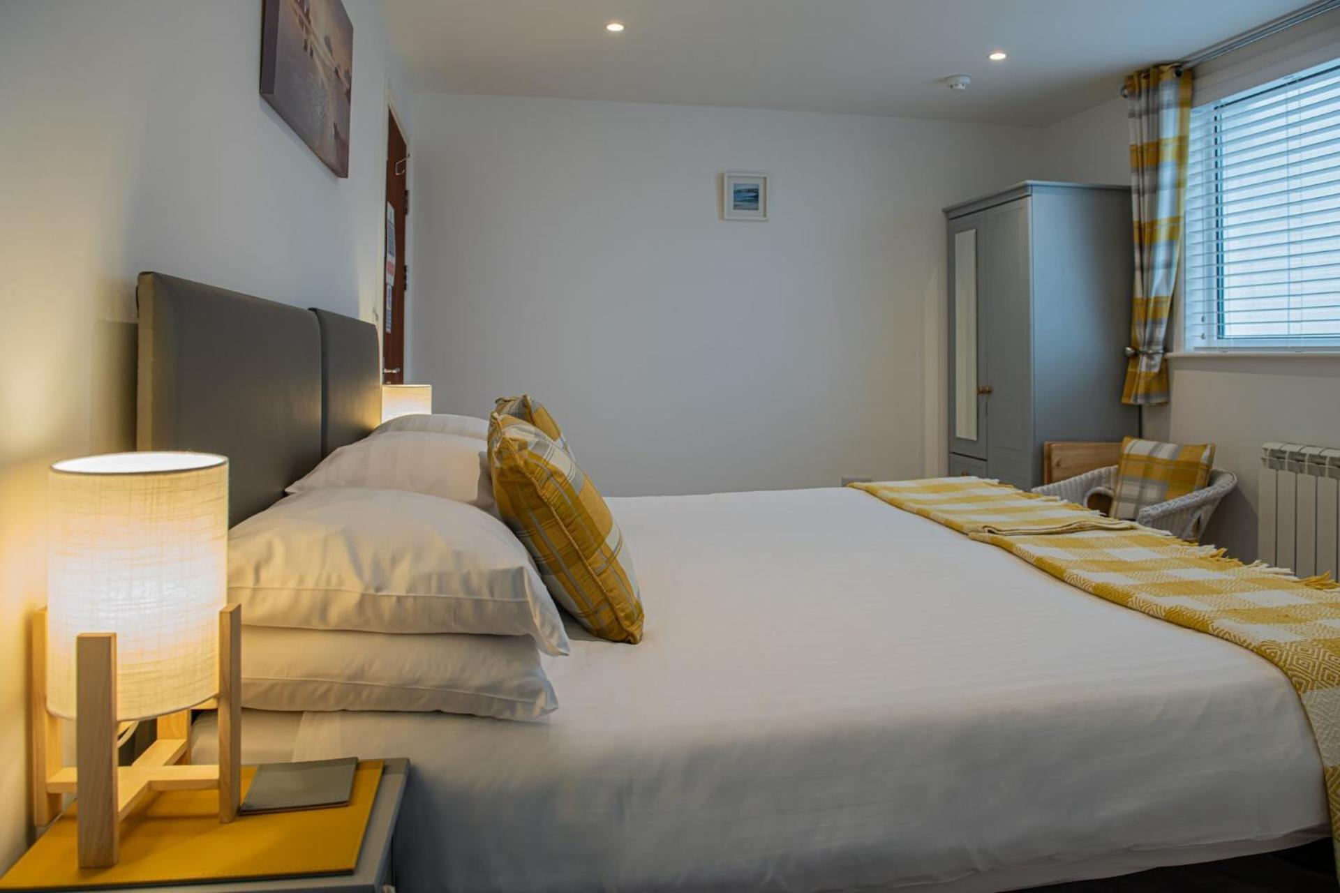 Twin Room with Private Bathroom,1629413345:JPEG